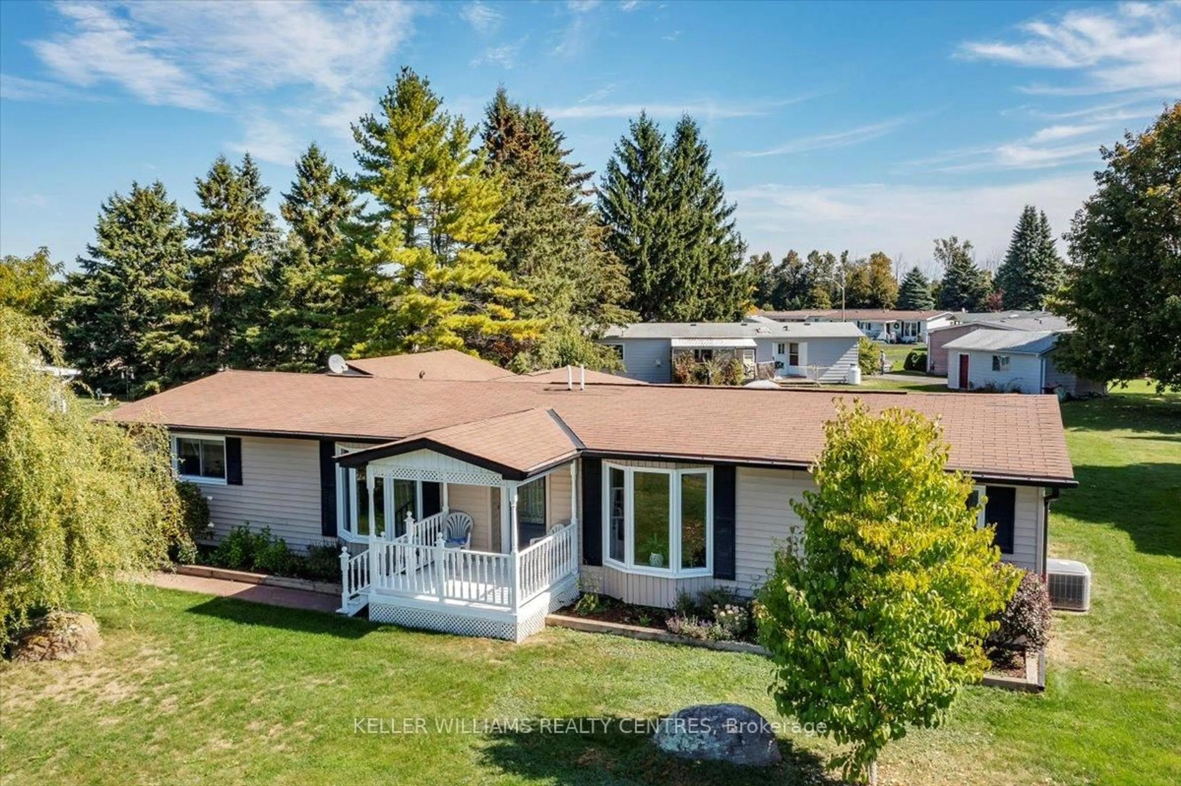 A pic from outside/outdoor area/front of a property/back of a property/a pic from drone, mountain view for 41 Damsel Circ, Georgina Ontario L0E 1R0