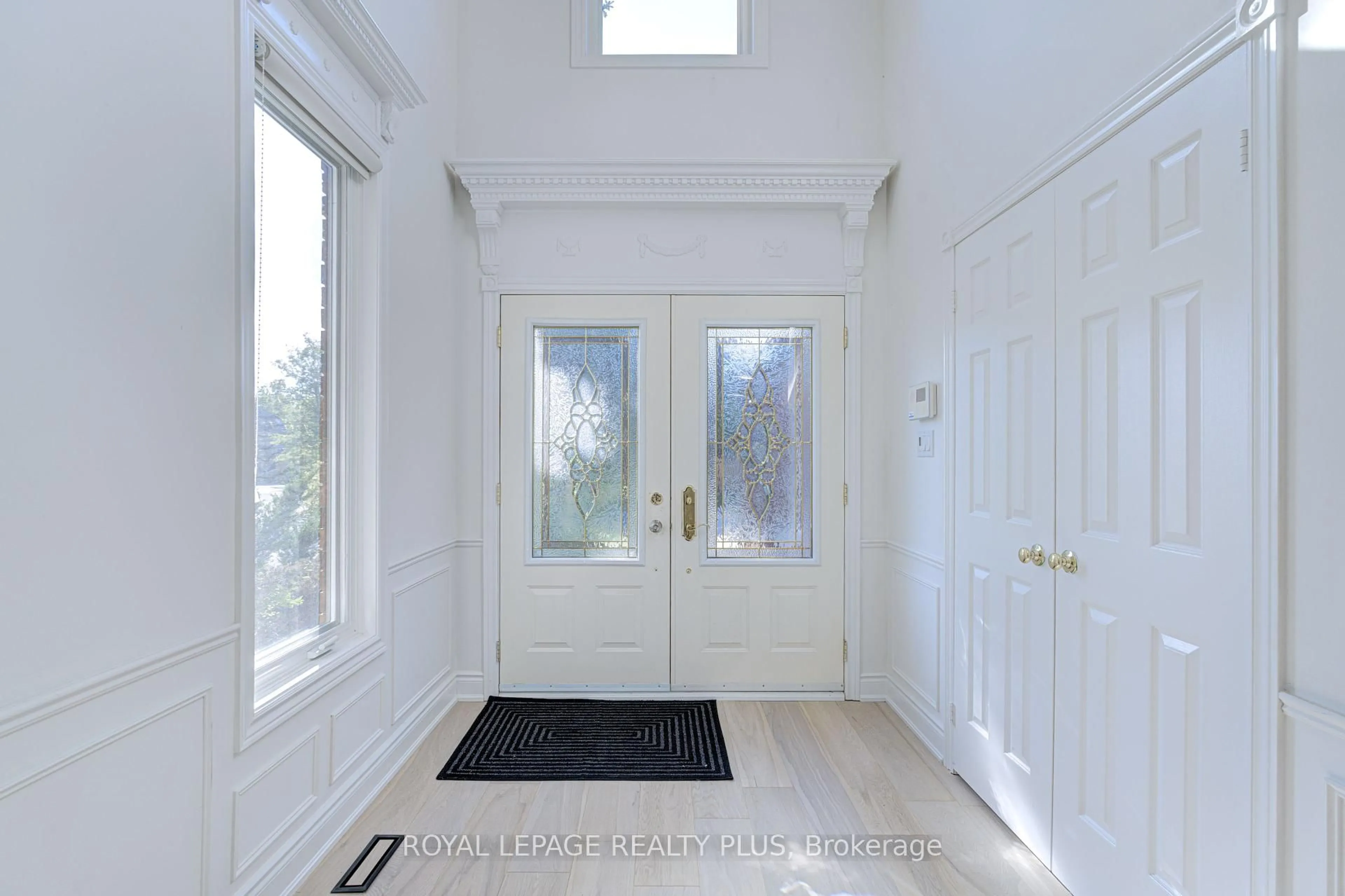 Indoor entryway for 5 Falkland Pl, Richmond Hill Ontario L4C 9P3