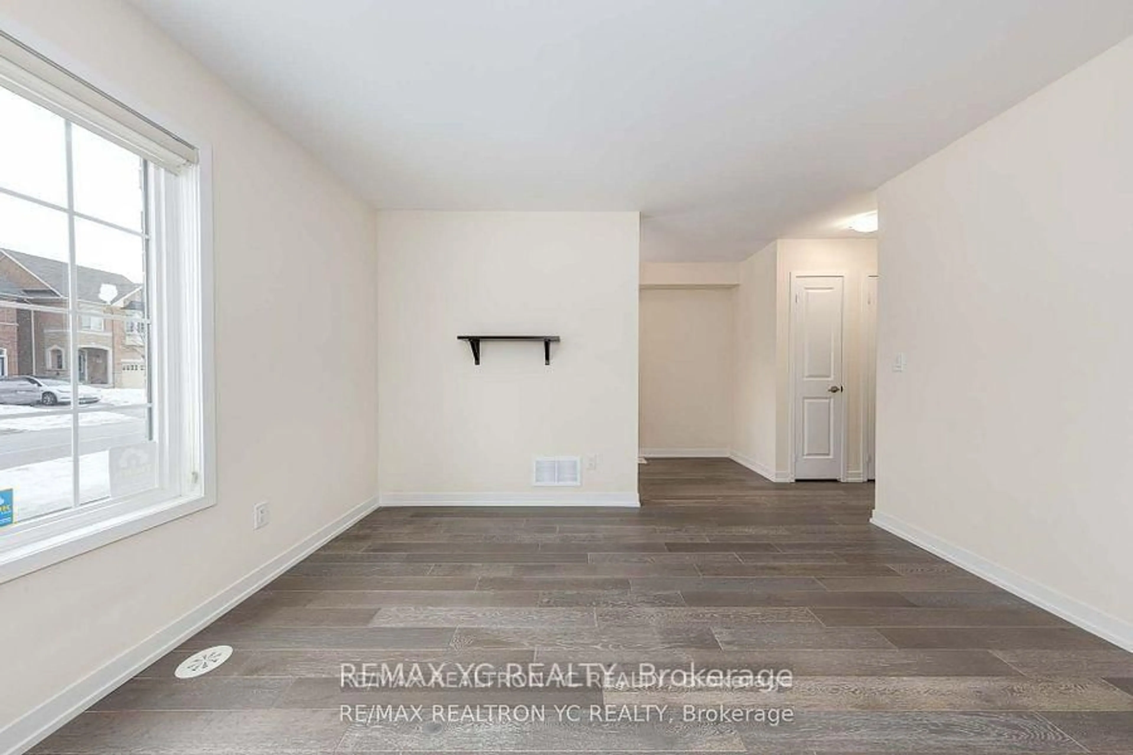A pic of a room for 37 Torah Gate, Vaughan Ontario L6A 4Y4