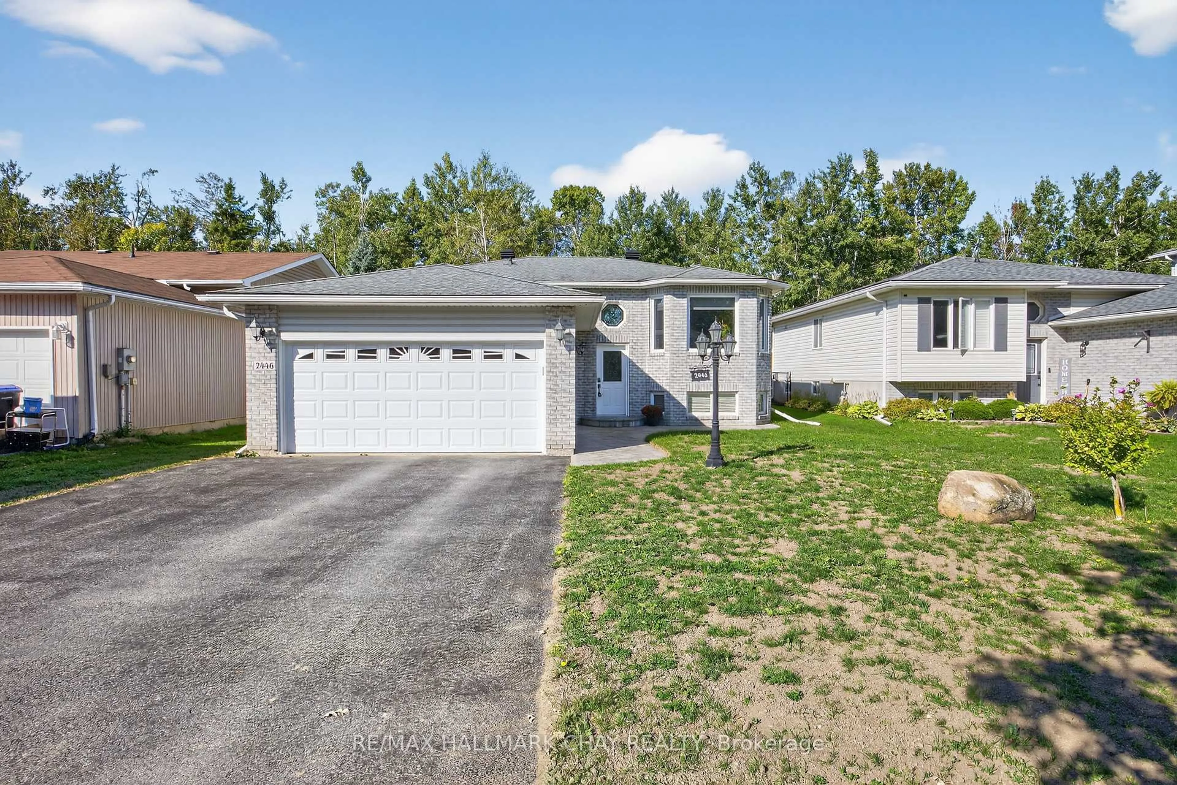 Unknown for 2446 Ralph St, Innisfil Ontario L9S 2G4