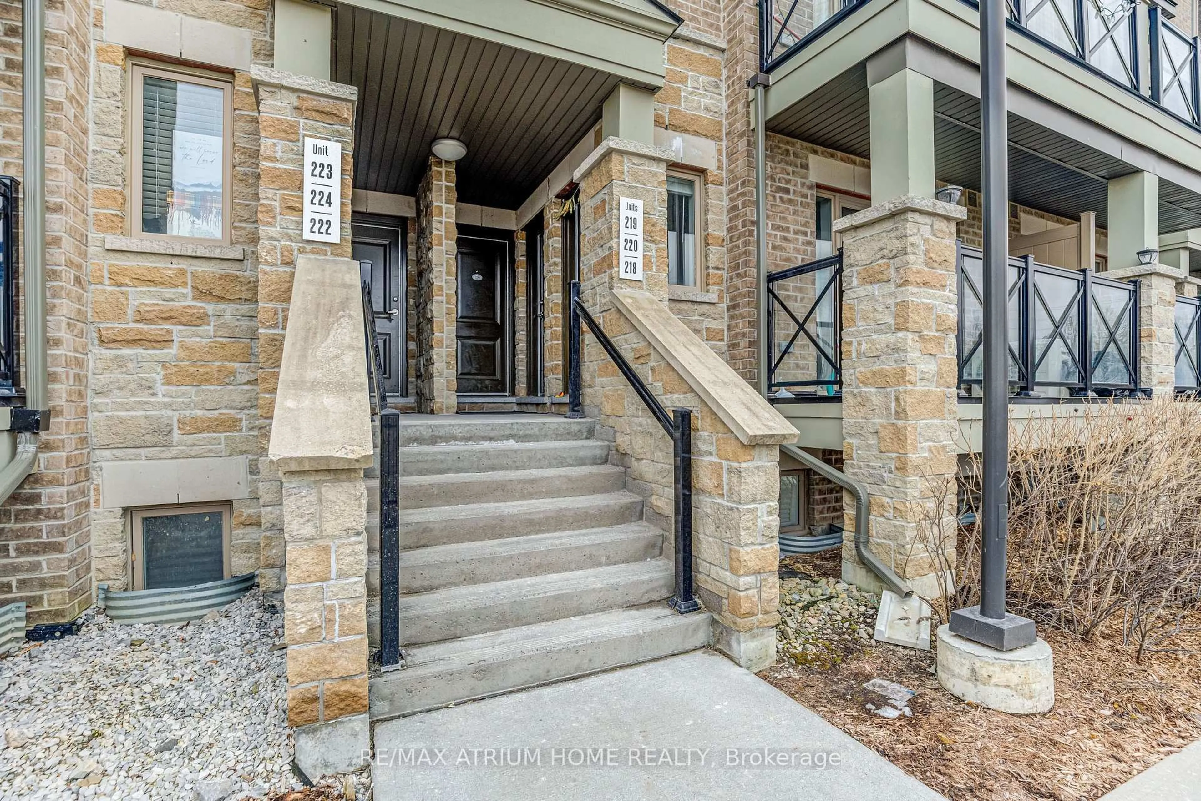 Unknown for 10 Dunsheath Way #220, Markham Ontario L6B 1N3