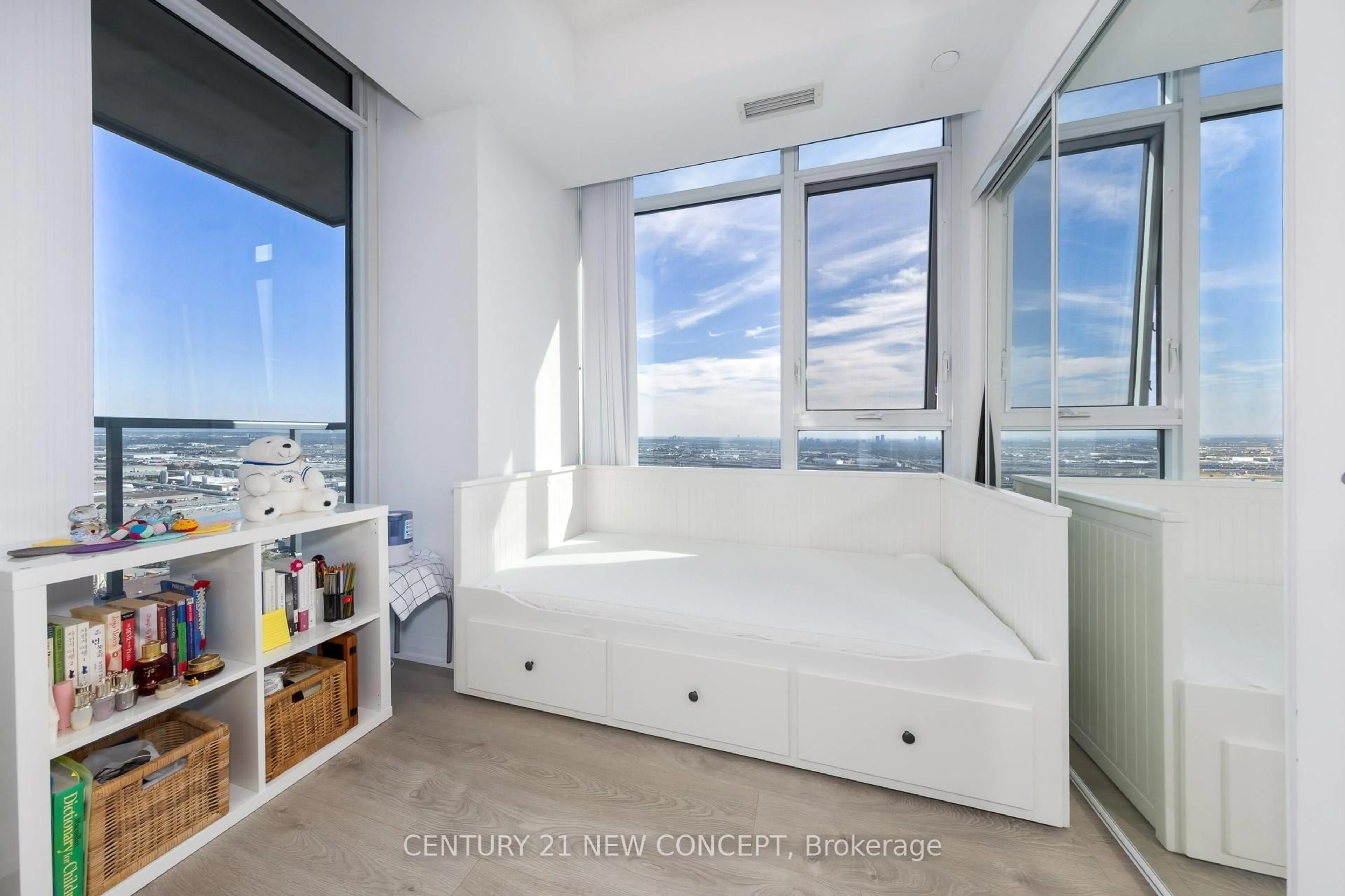 Bedroom with bed, unknown for 7895 Jane St #3415, Vaughan Ontario L4K 0K2