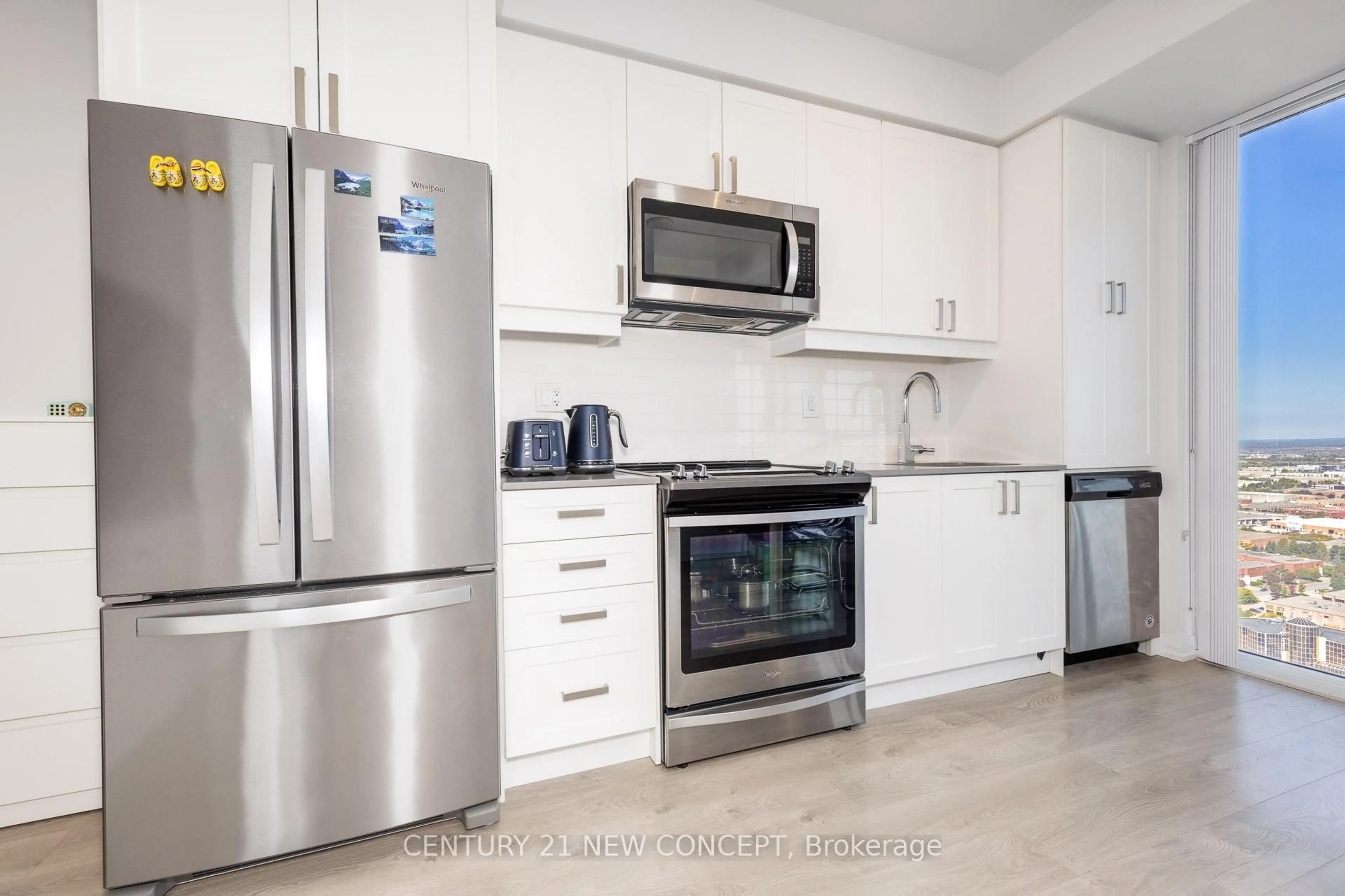 Standard kitchen, unknown for 7895 Jane St #3415, Vaughan Ontario L4K 0K2