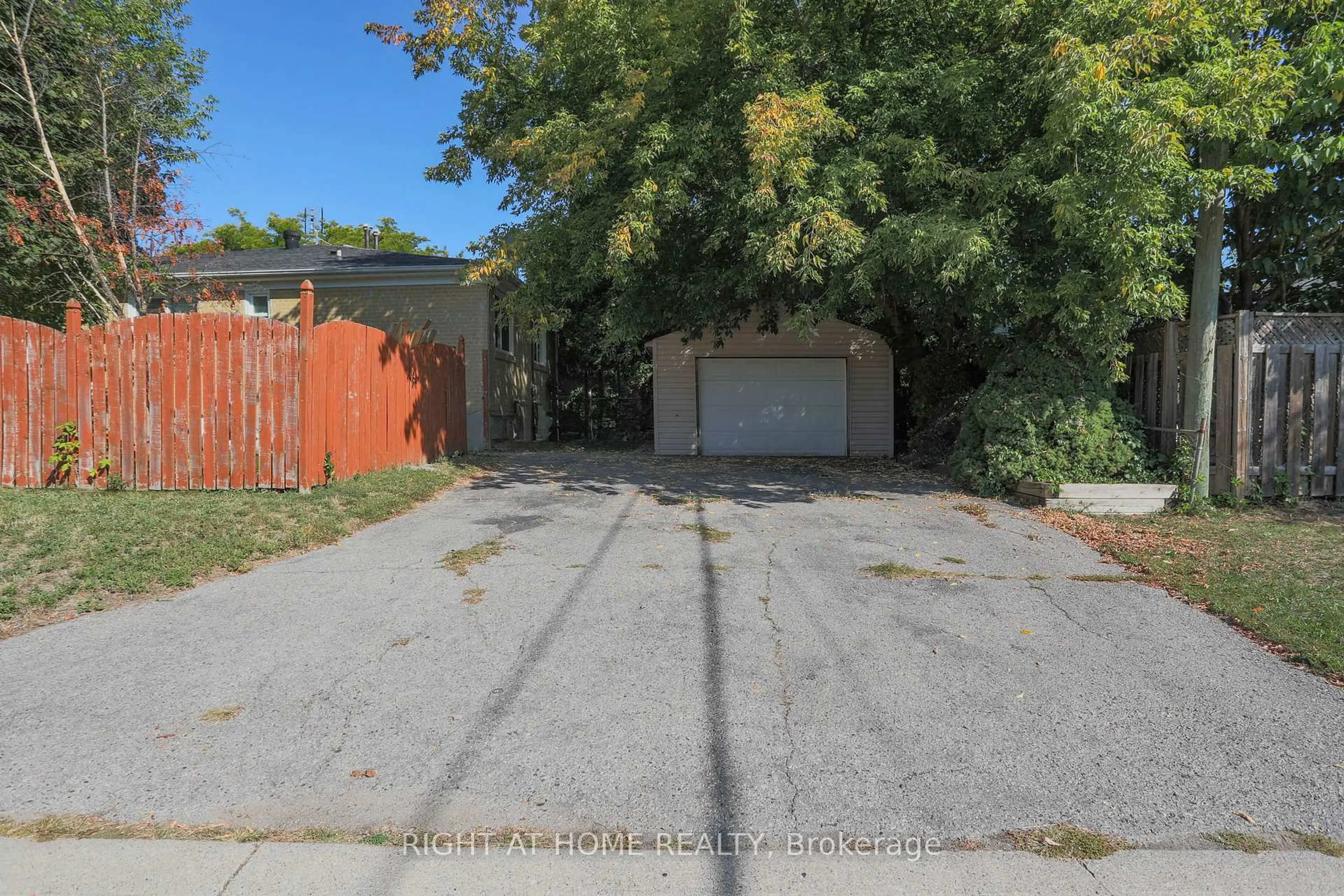 Unknown for 303 Blue Grass Blvd, Richmond Hill Ontario L4C 3H3