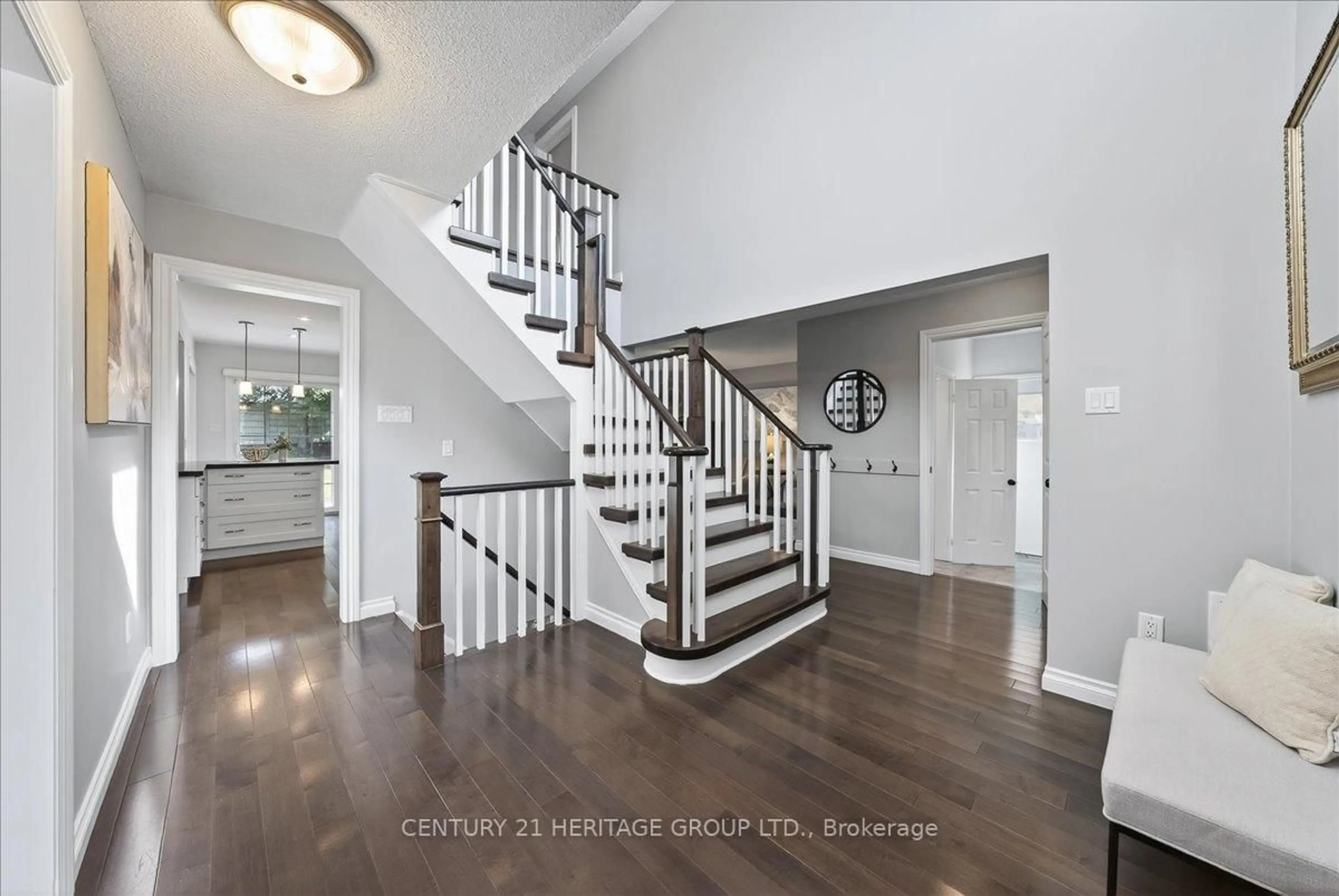 Unknown for 76 Attridge Dr, Aurora Ontario L4G 6J4