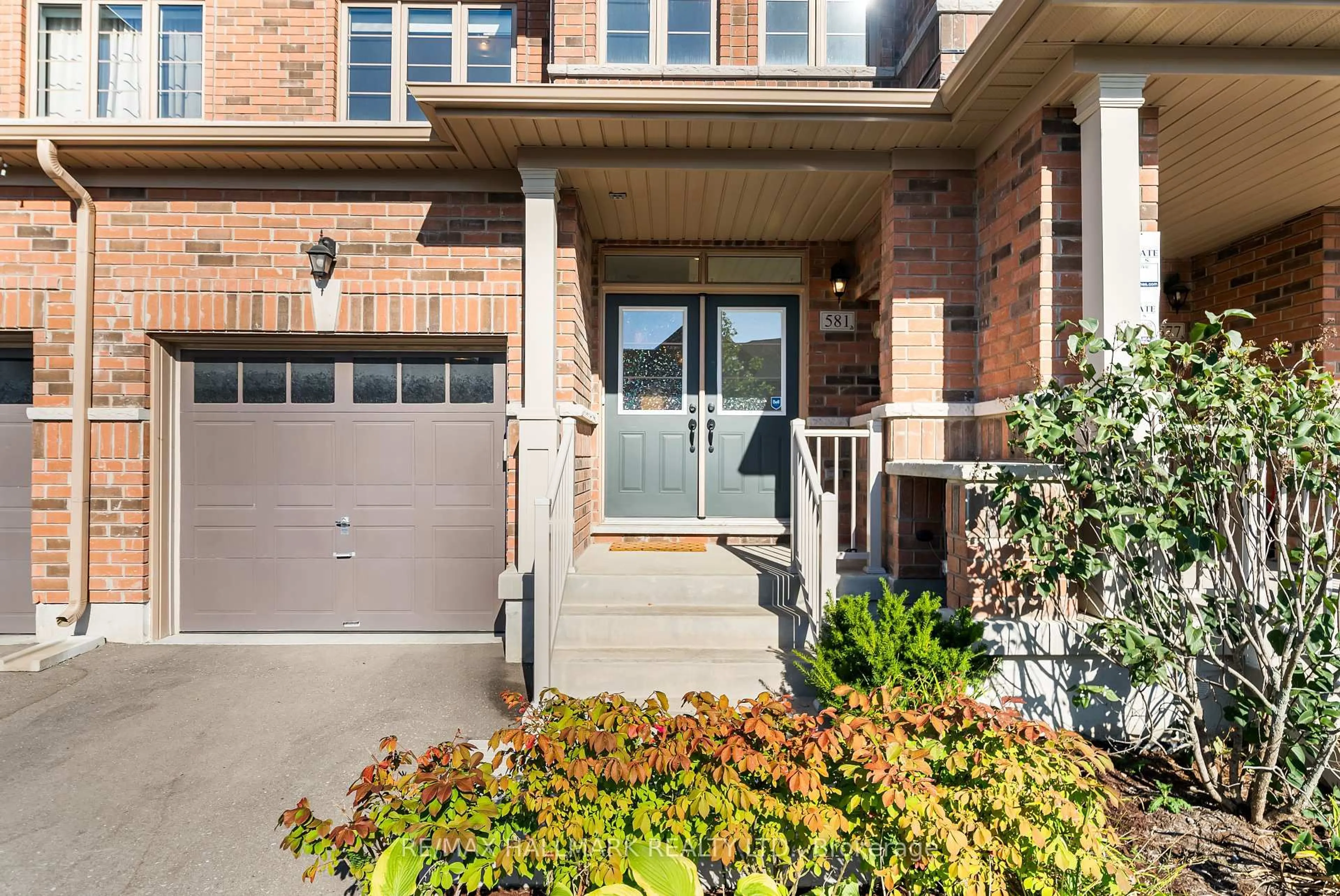 Home with brick exterior material, street for 581 Barons St, Vaughan Ontario L4H 5C3