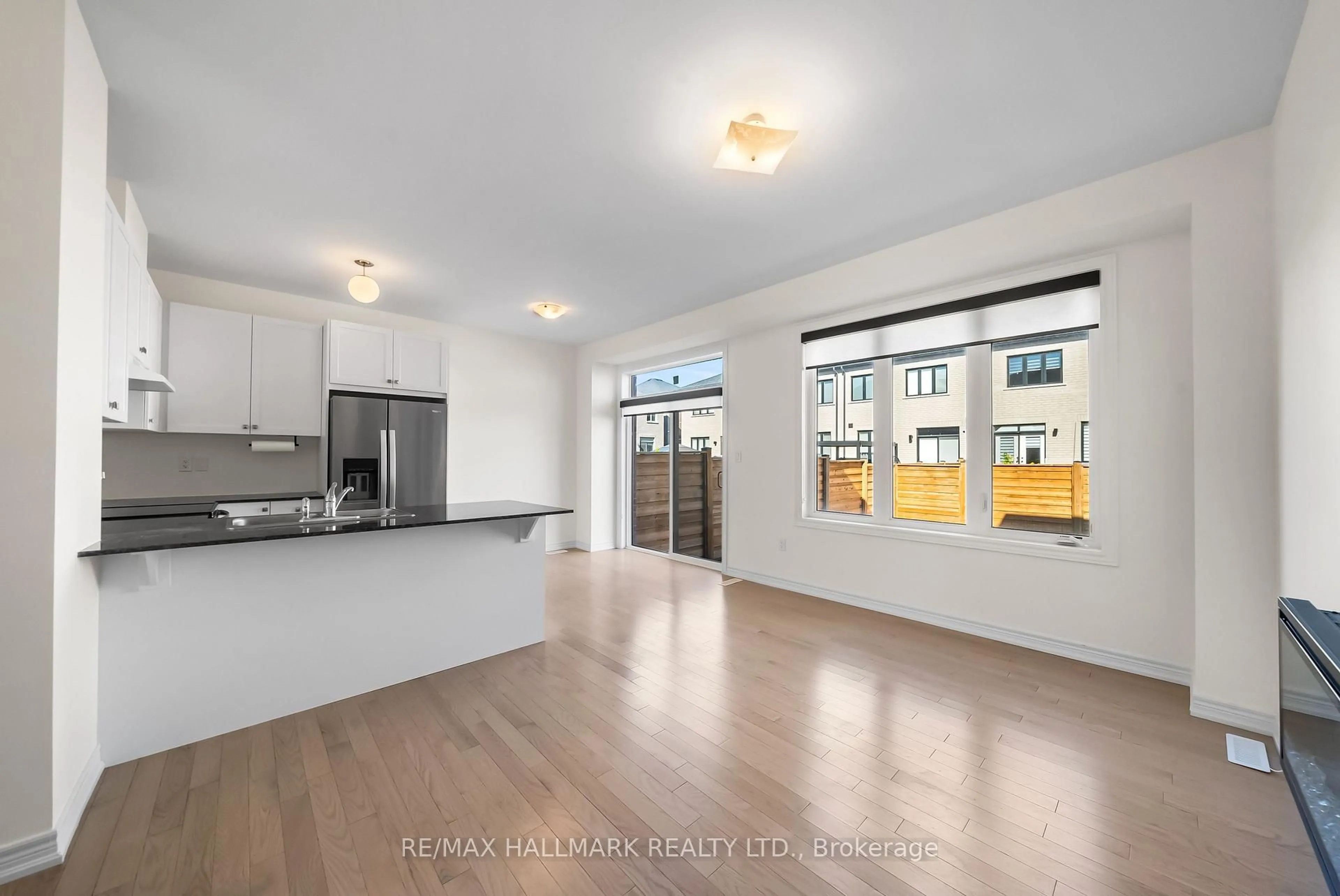 Open concept kitchen, unknown for 581 Barons St, Vaughan Ontario L4H 5C3