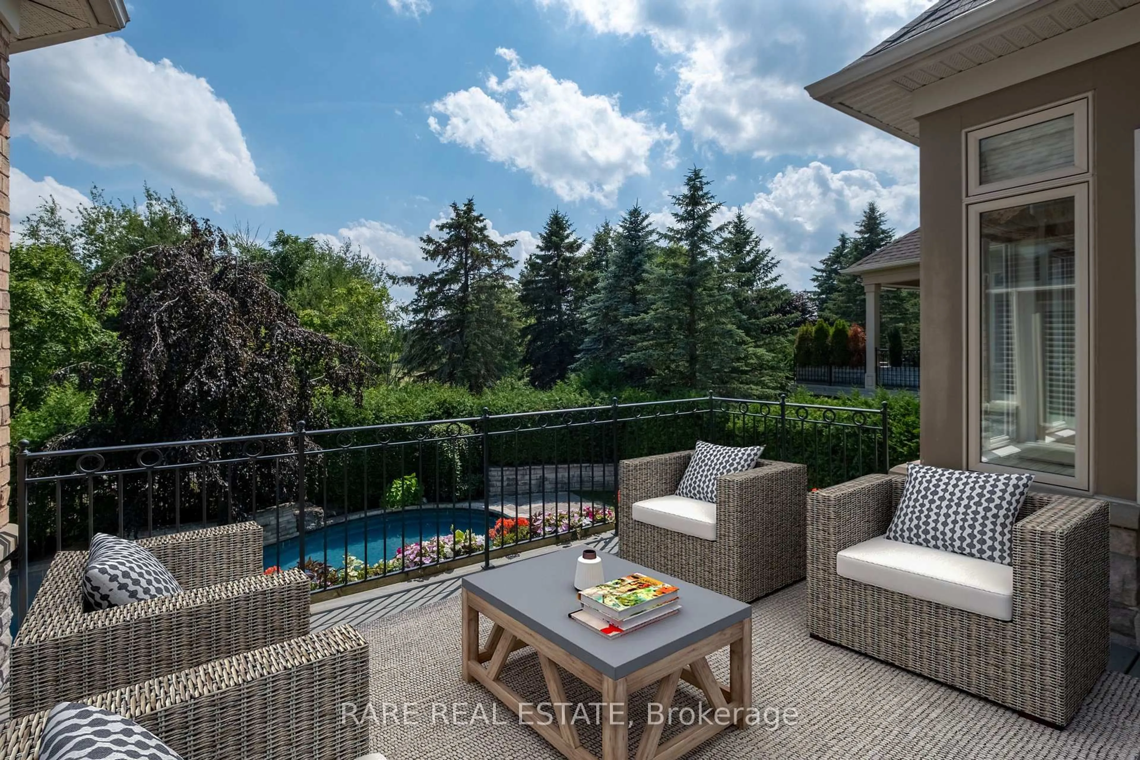 Patio, water/lake/river/ocean view for 40 Country Club Dr, King Ontario L7B 1M5