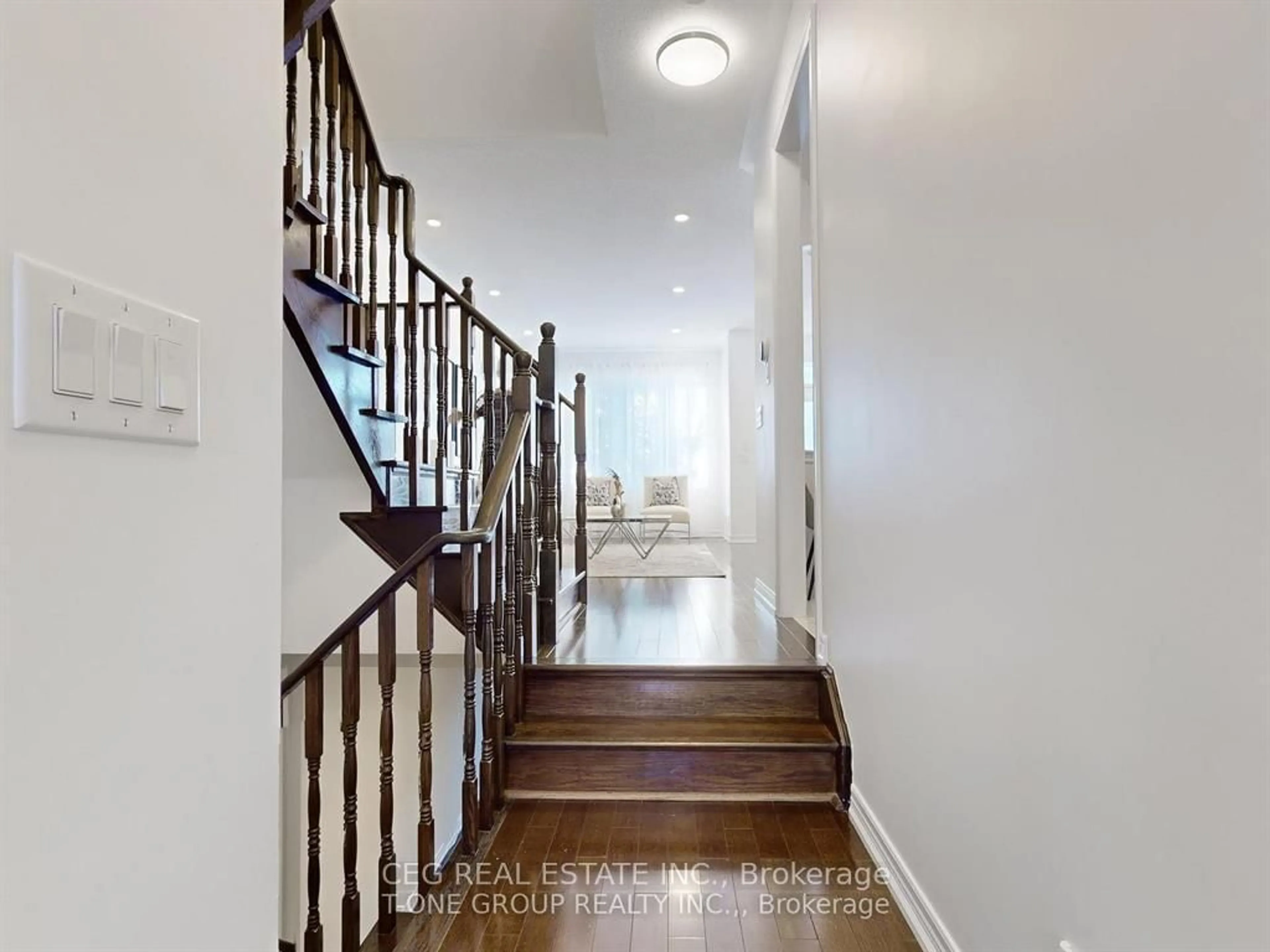 Unknown for 69 COURTLAND Cres, East Gwillimbury Ontario L9N 0A9