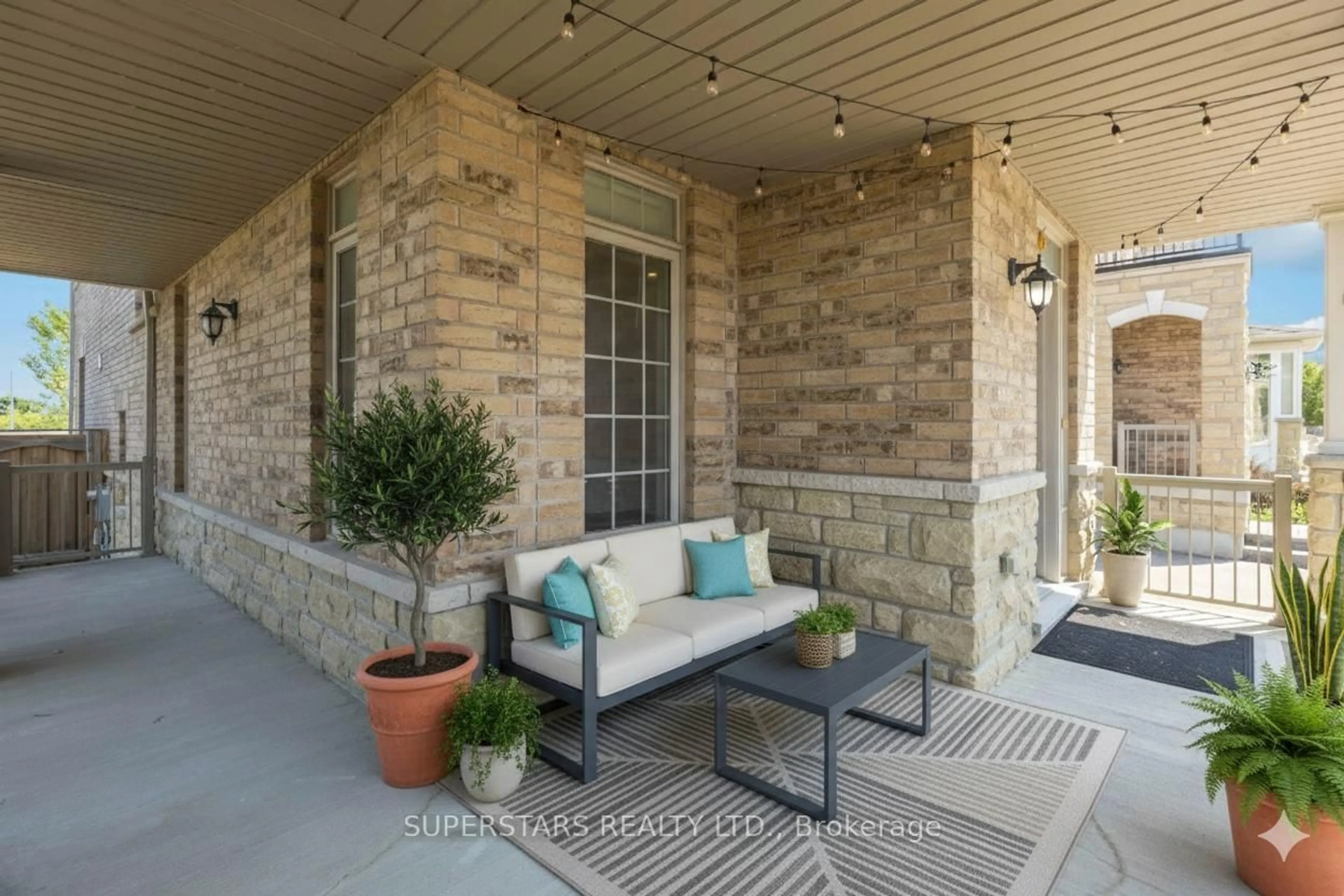 Patio, street for 70 Living Cres Cres, Markham Ontario L6C 1J5