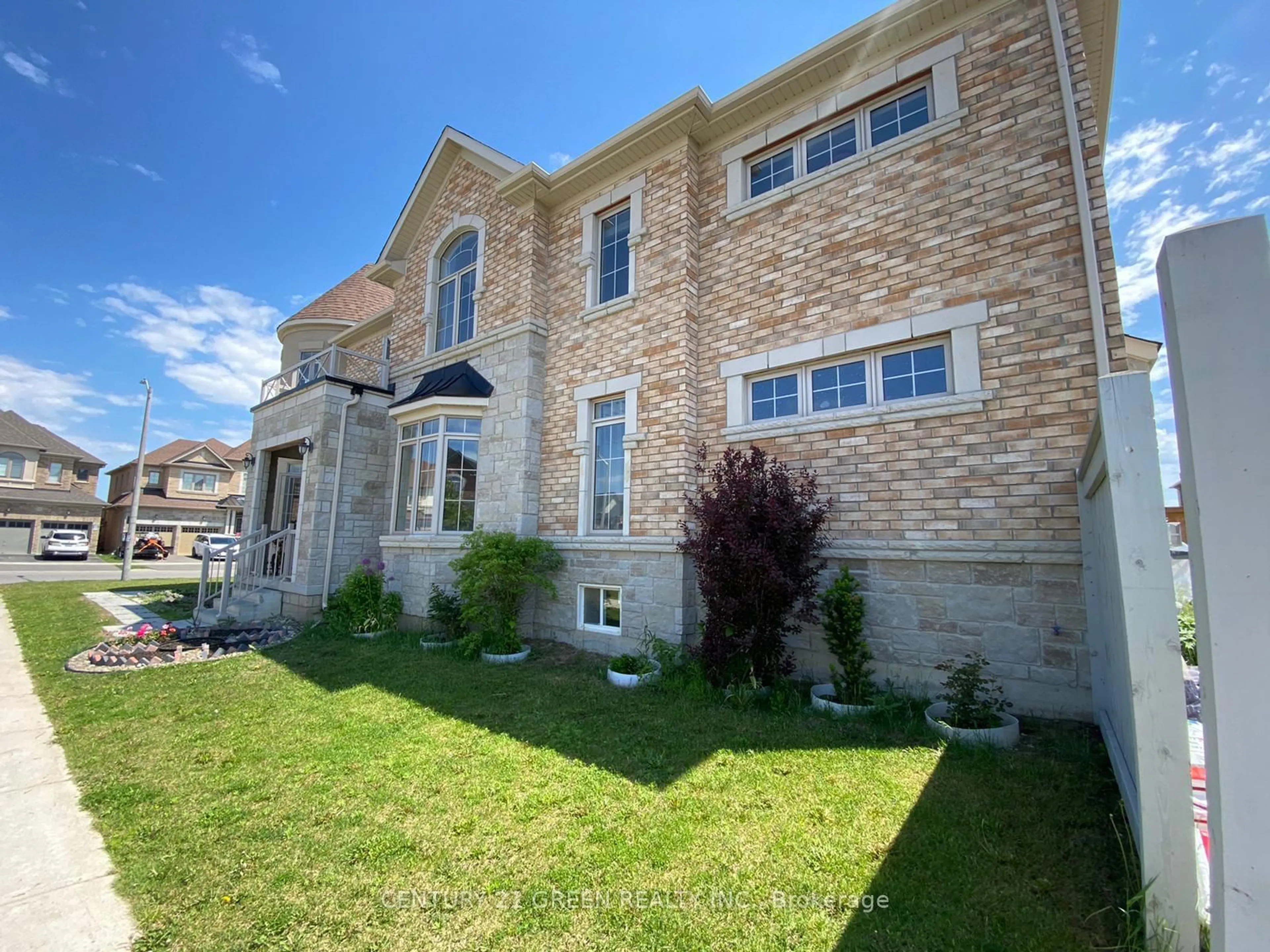 Home with brick exterior material, unknown for 21 Tupling St, Bradford West Gwillimbury Ontario L3Z 0W8