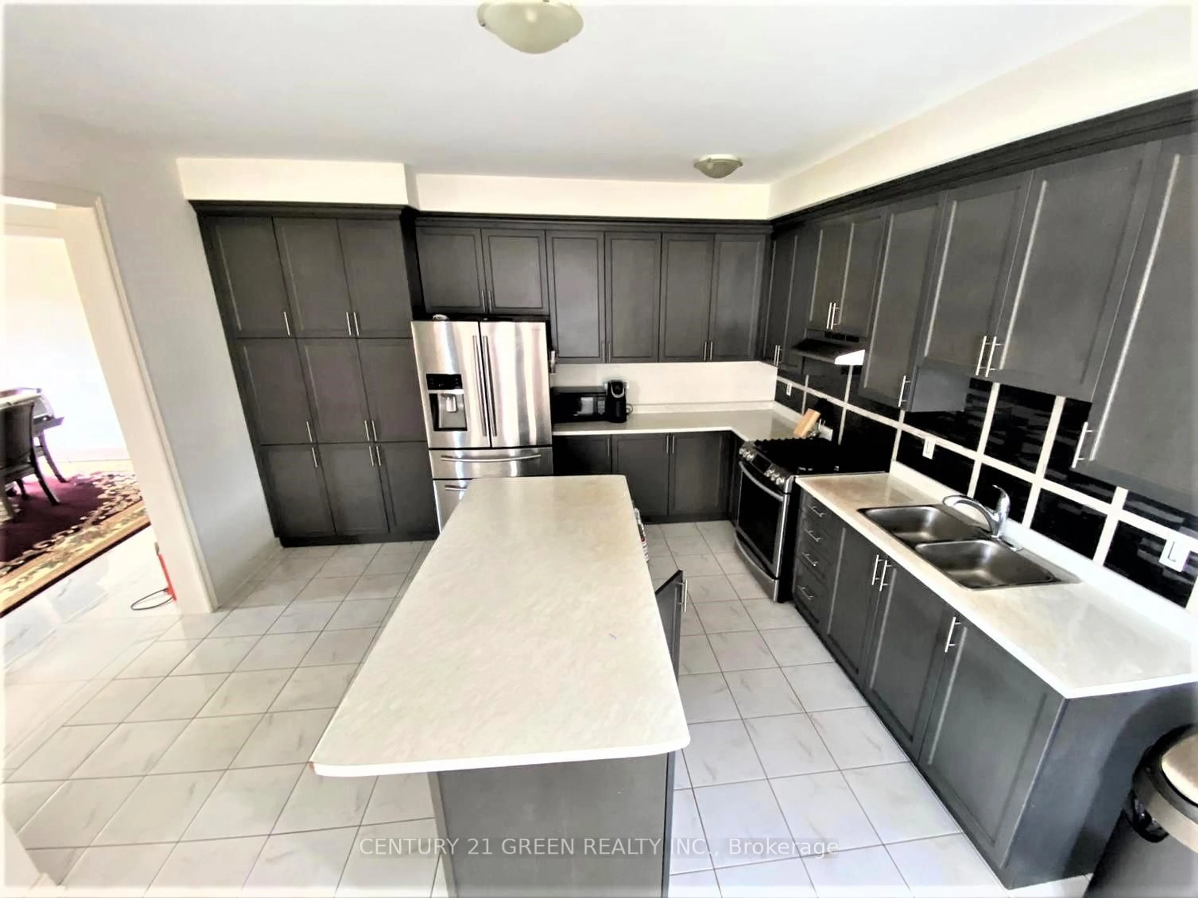 Unknown for 21 Tupling St, Bradford West Gwillimbury Ontario L3Z 0W8