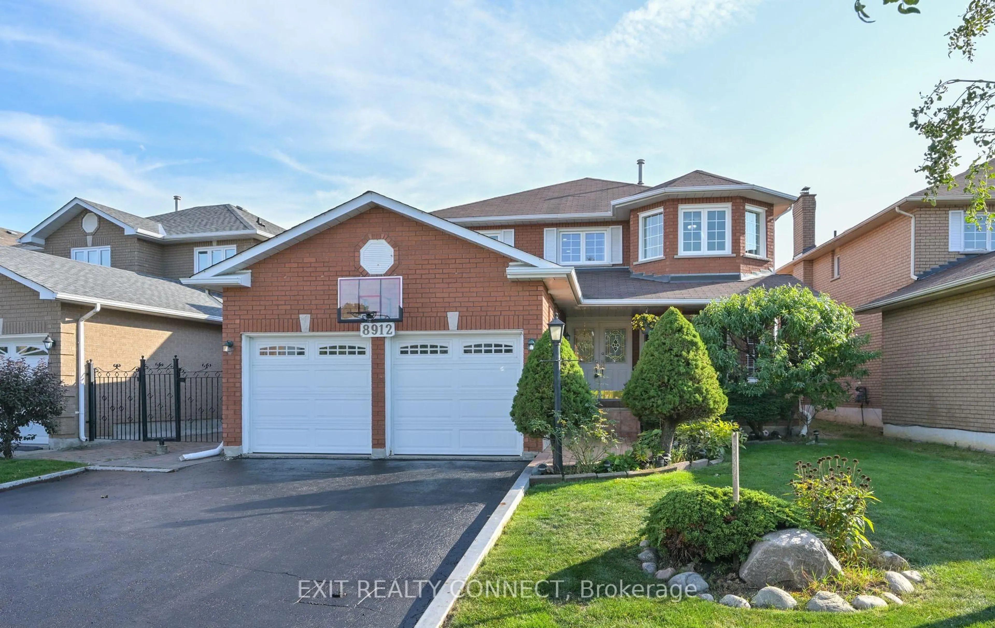 Home with vinyl exterior material, street for 8912 Martin Grove Rd, Vaughan Ontario L4H 1C3