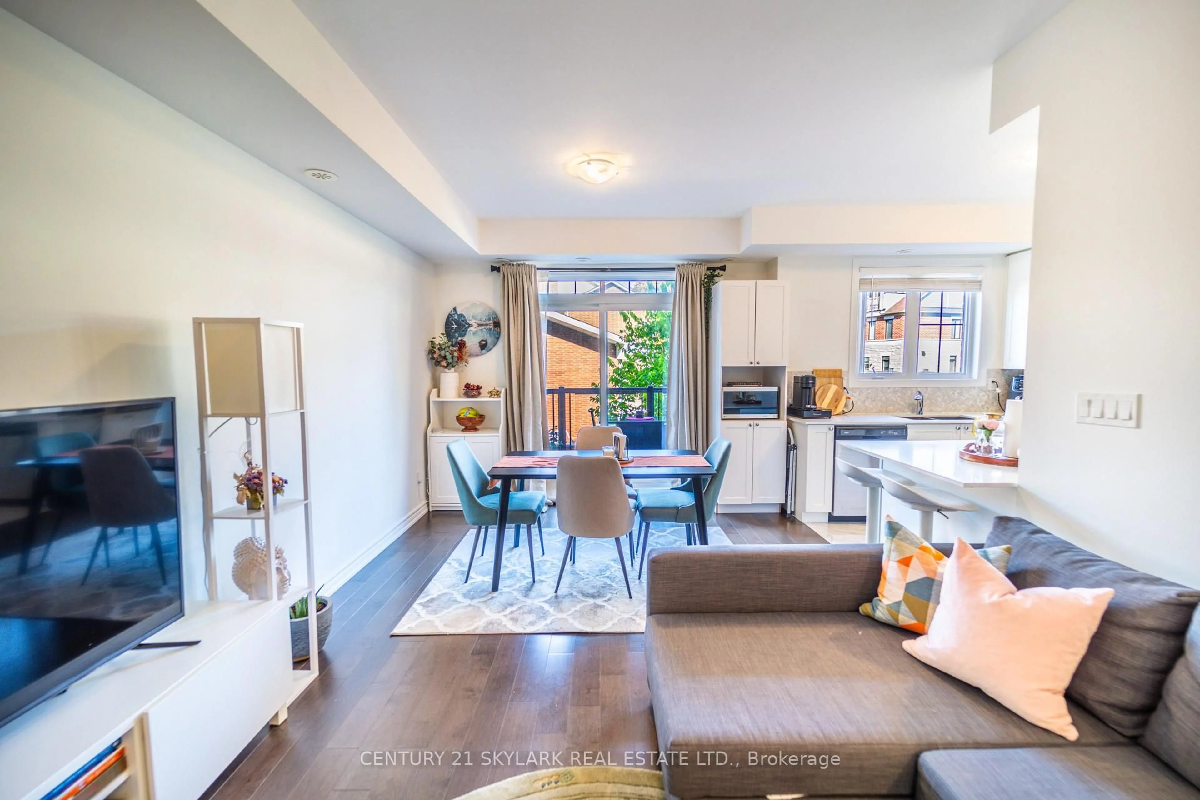 Open concept kitchen, unknown for 196 Pine Grove Rd #6, Vaughan Ontario L4L 0H8