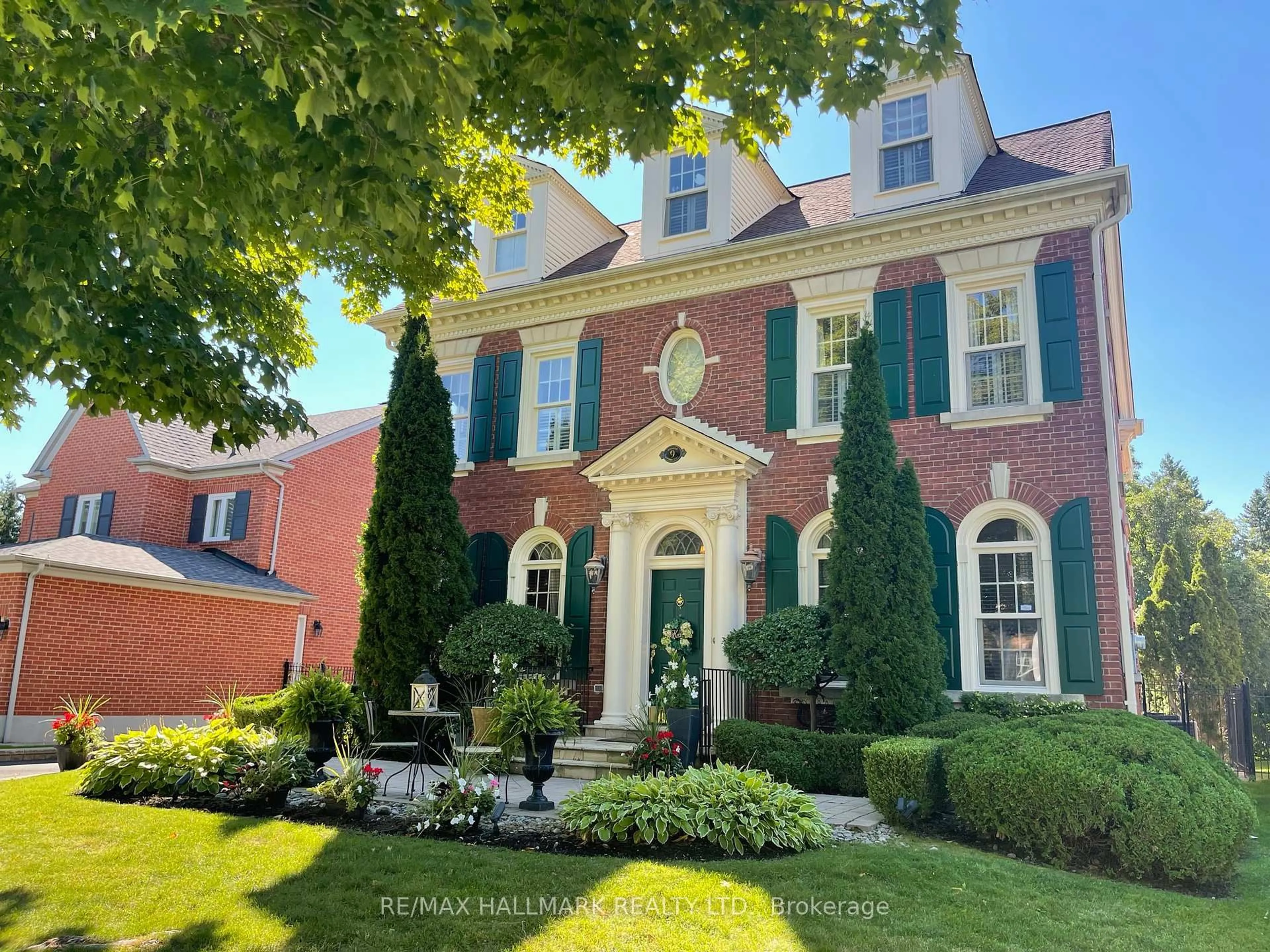 Home with brick exterior material, street for 9 Willett Cres, Richmond Hill Ontario L4C 7W4