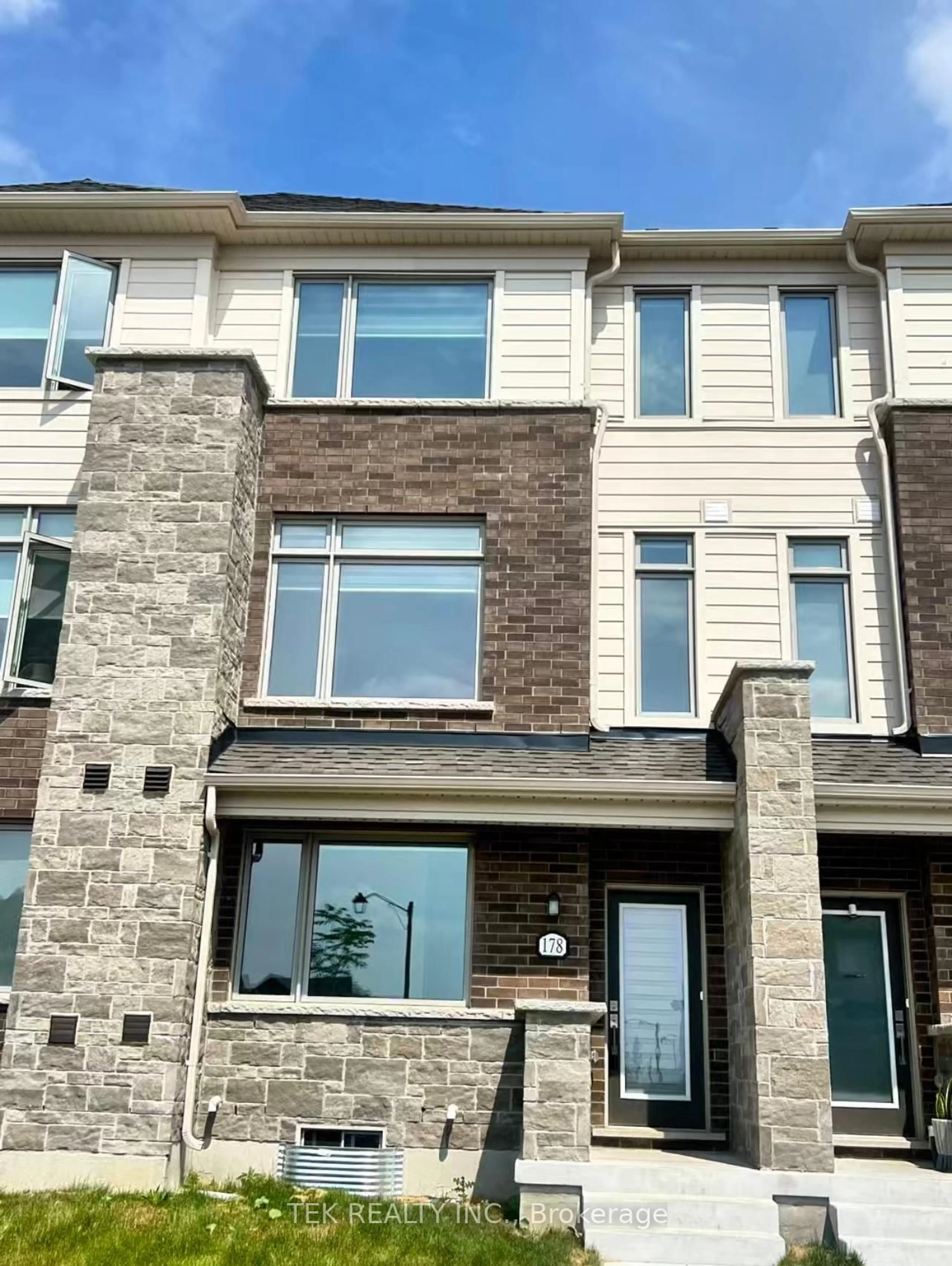 Home with brick exterior material, street for 178 Lageer Dr, Whitchurch-Stouffville Ontario L4A 0M5