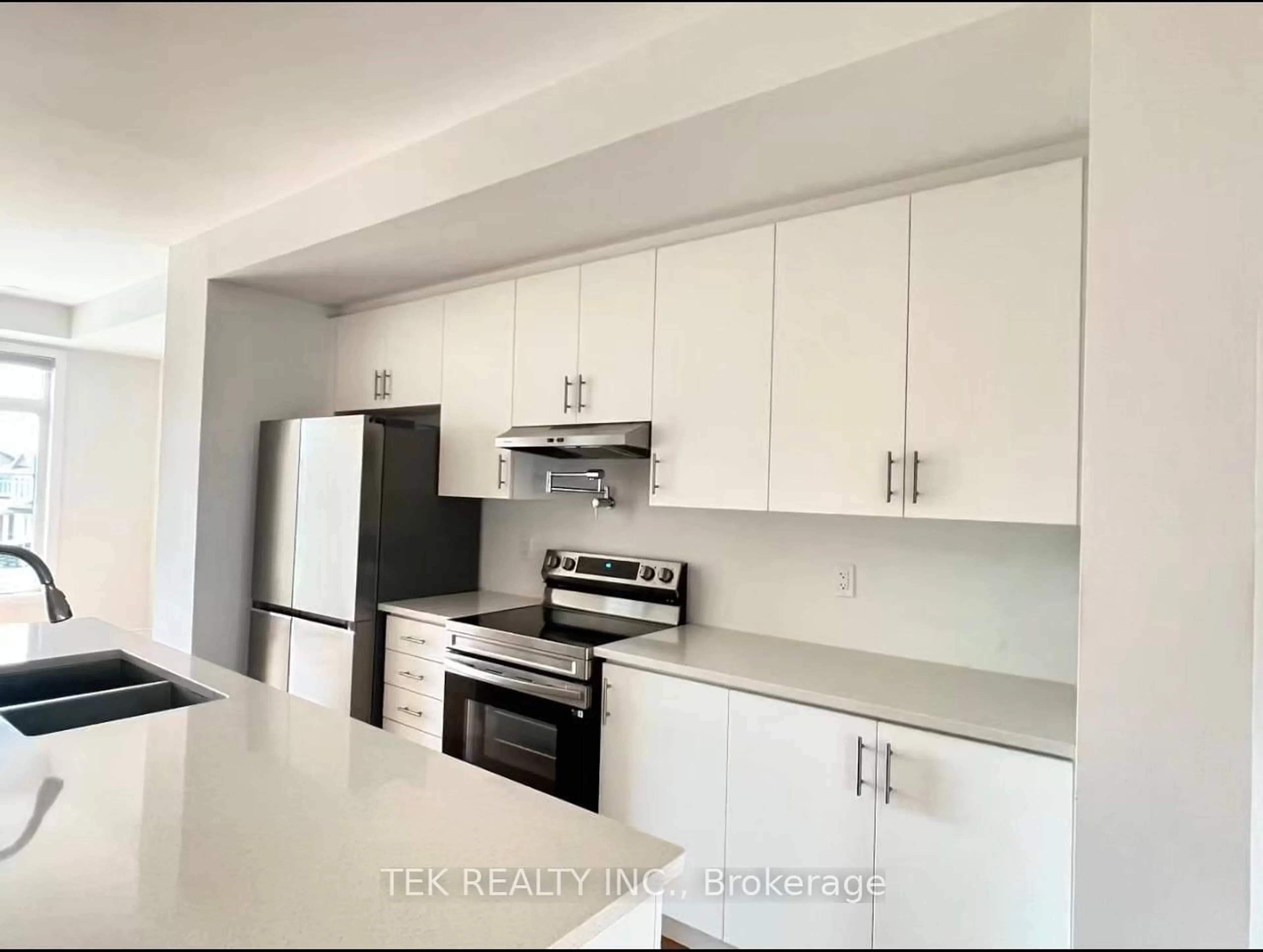 Standard kitchen, unknown for 178 Lageer Dr, Whitchurch-Stouffville Ontario L4A 0M5