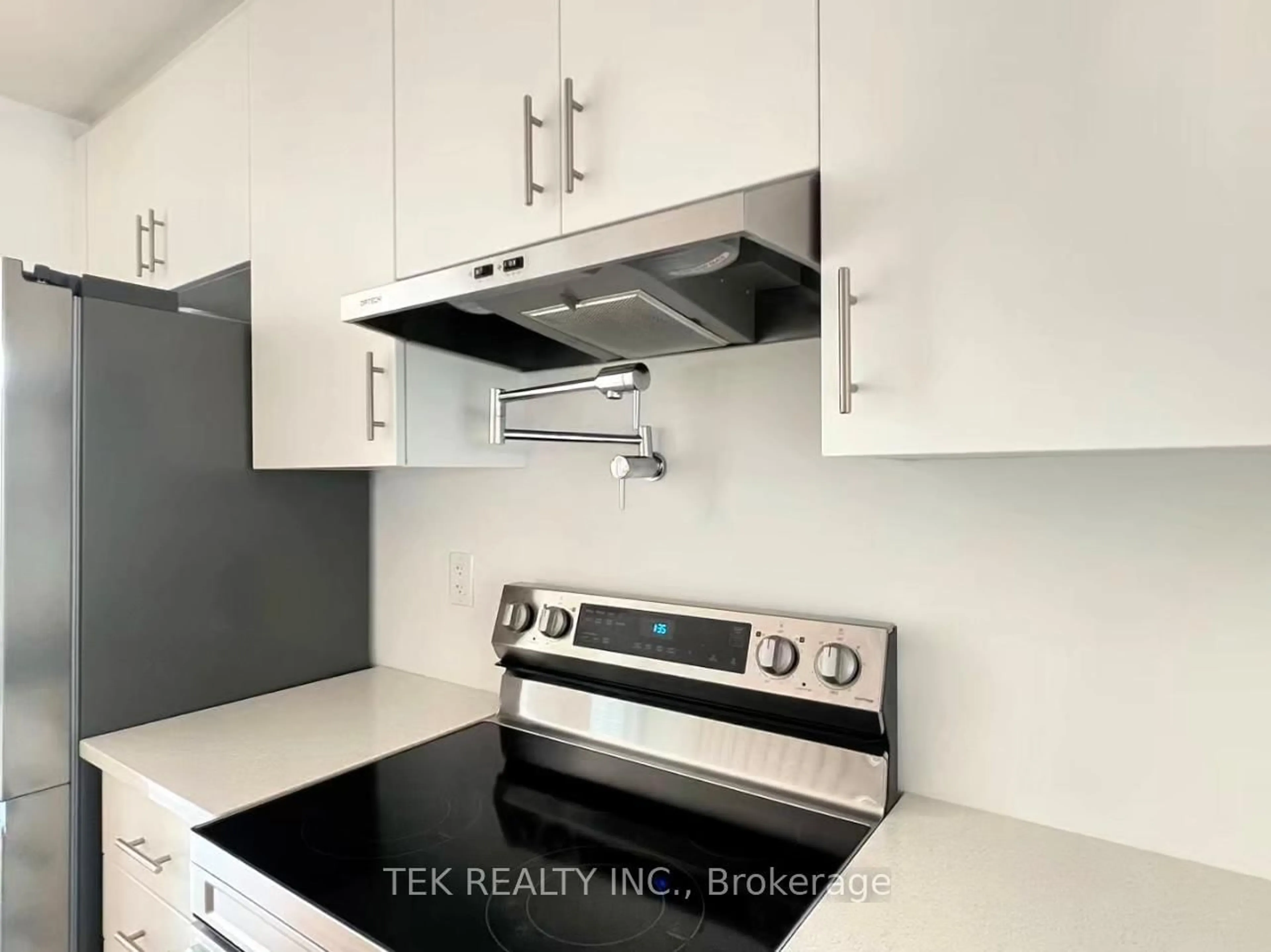 Standard kitchen, unknown for 178 Lageer Dr, Whitchurch-Stouffville Ontario L4A 0M5