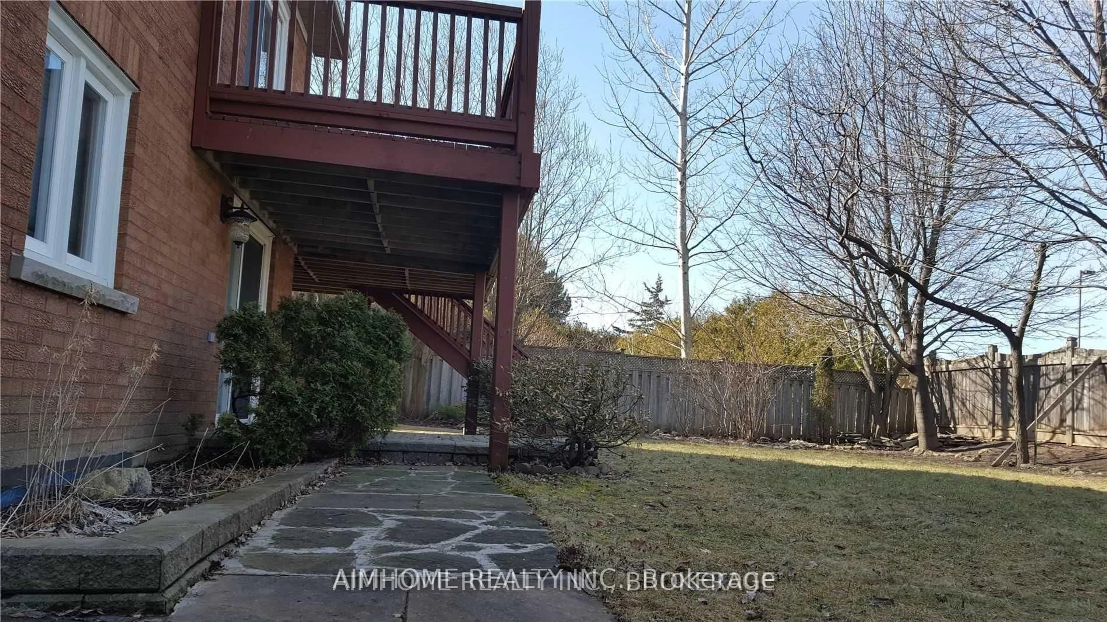 Patio, water/lake/river/ocean view for 22 Chiltern Hill, Richmond Hill Ontario L4B 3B8