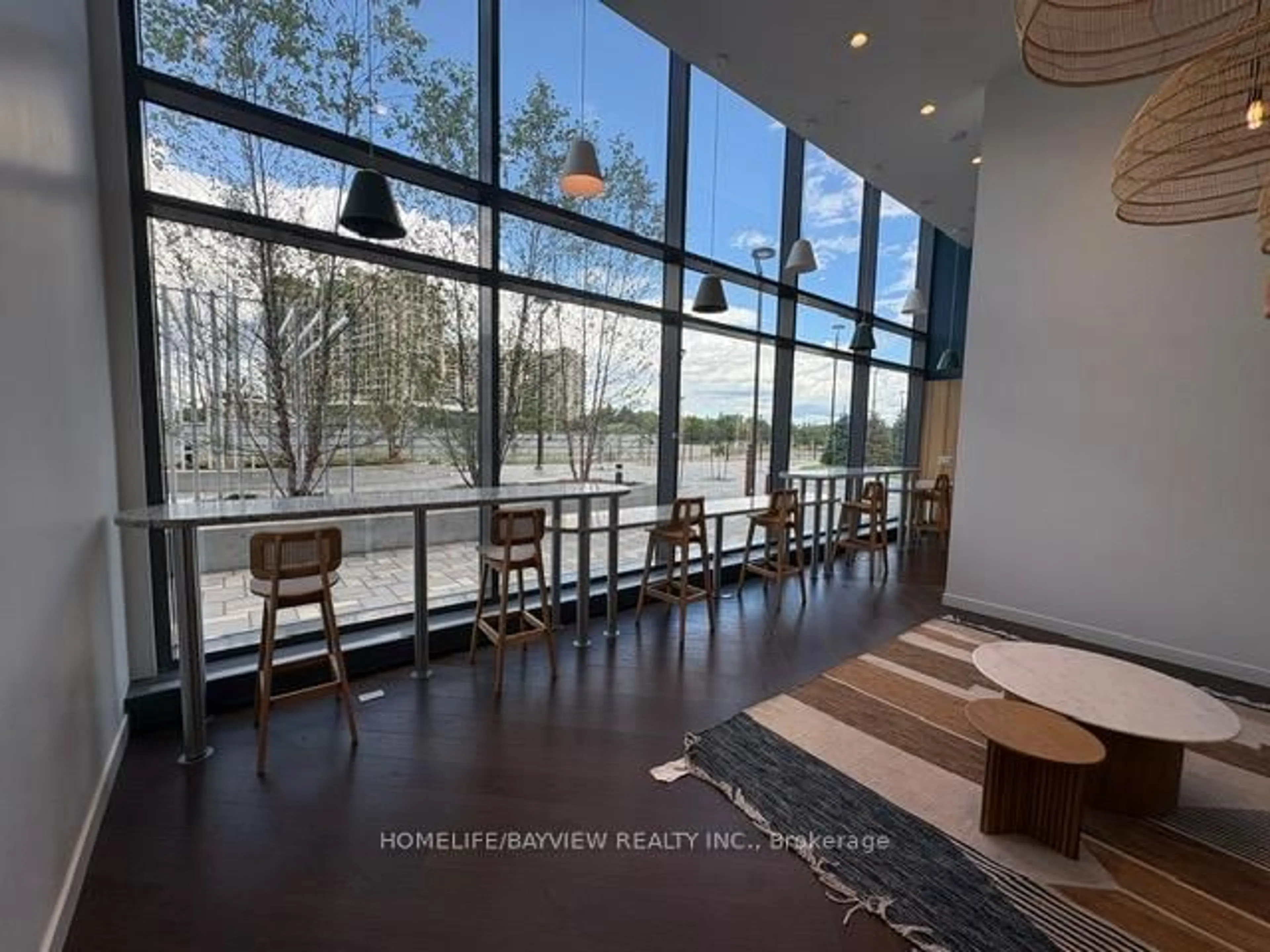 Indoor foyer for 498 CALDARI Rd #1528, Vaughan Ontario L4K 0R6
