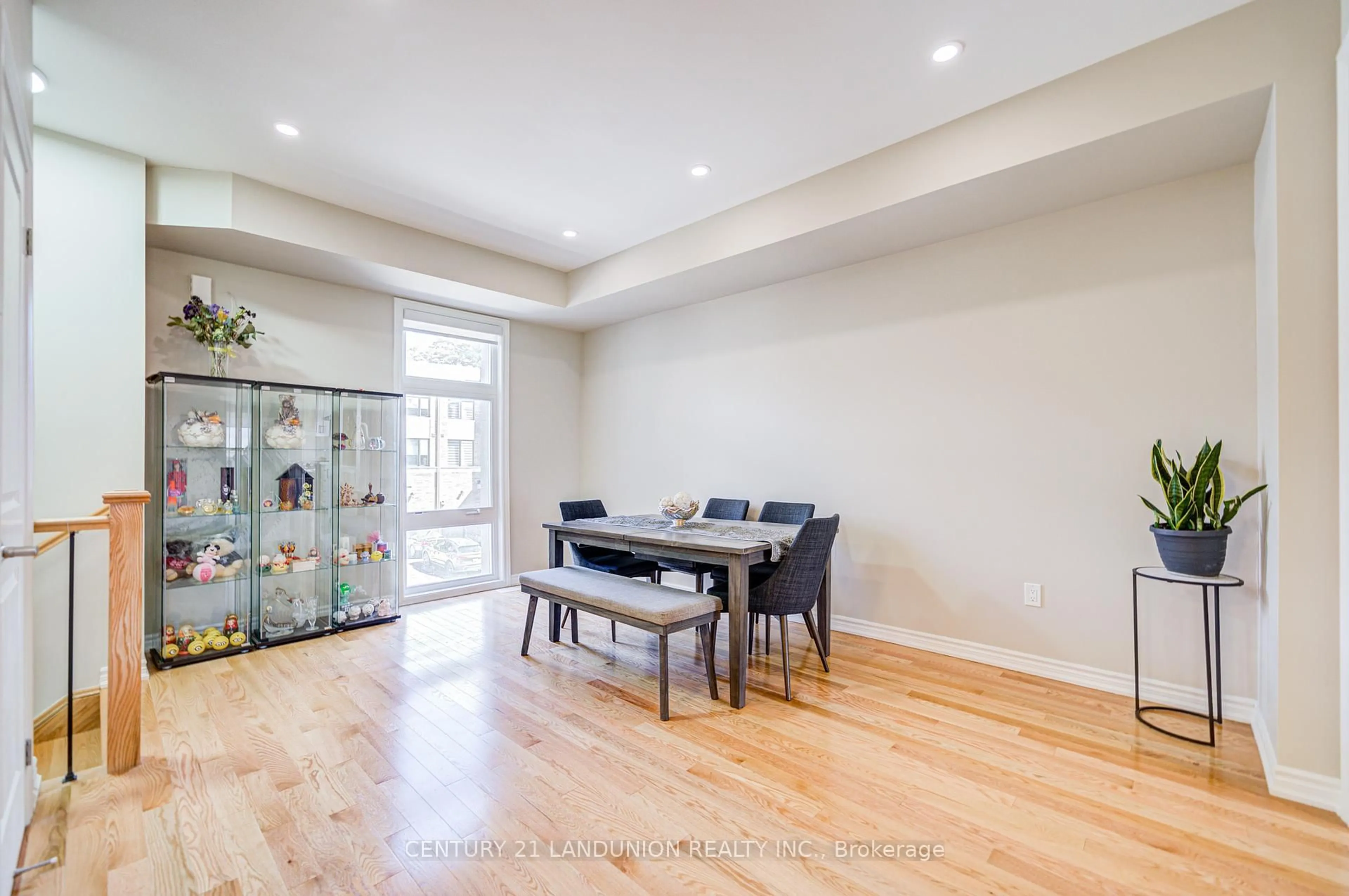 Dining room, unknown for 65 Puisaya Dr, Richmond Hill Ontario L4E 1L2