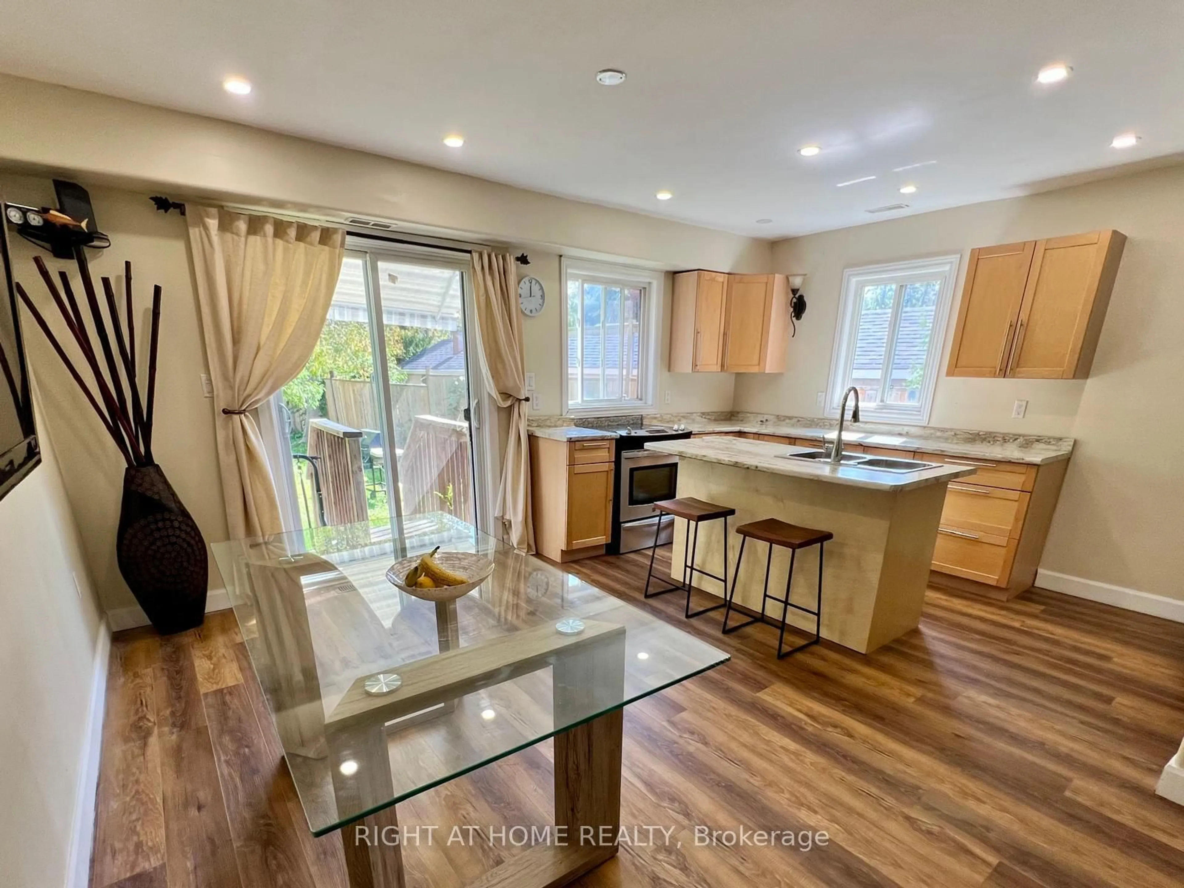 Open concept kitchen, unknown for 3273 Cove Ave, Innisfil Ontario L9S 2K7