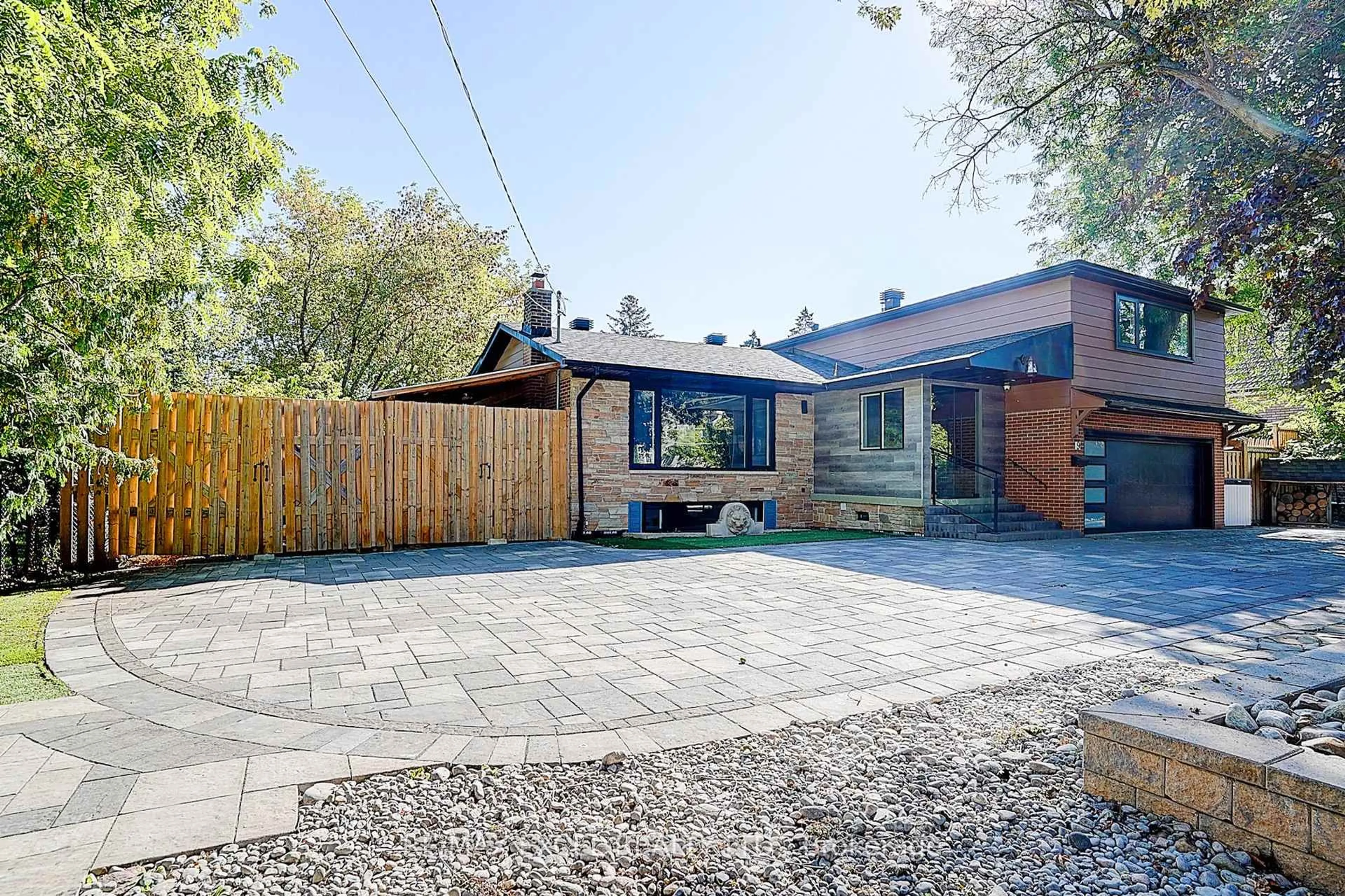 Home with brick exterior material, street for 9 Oakcrest Ave, Markham Ontario L3R 2B9