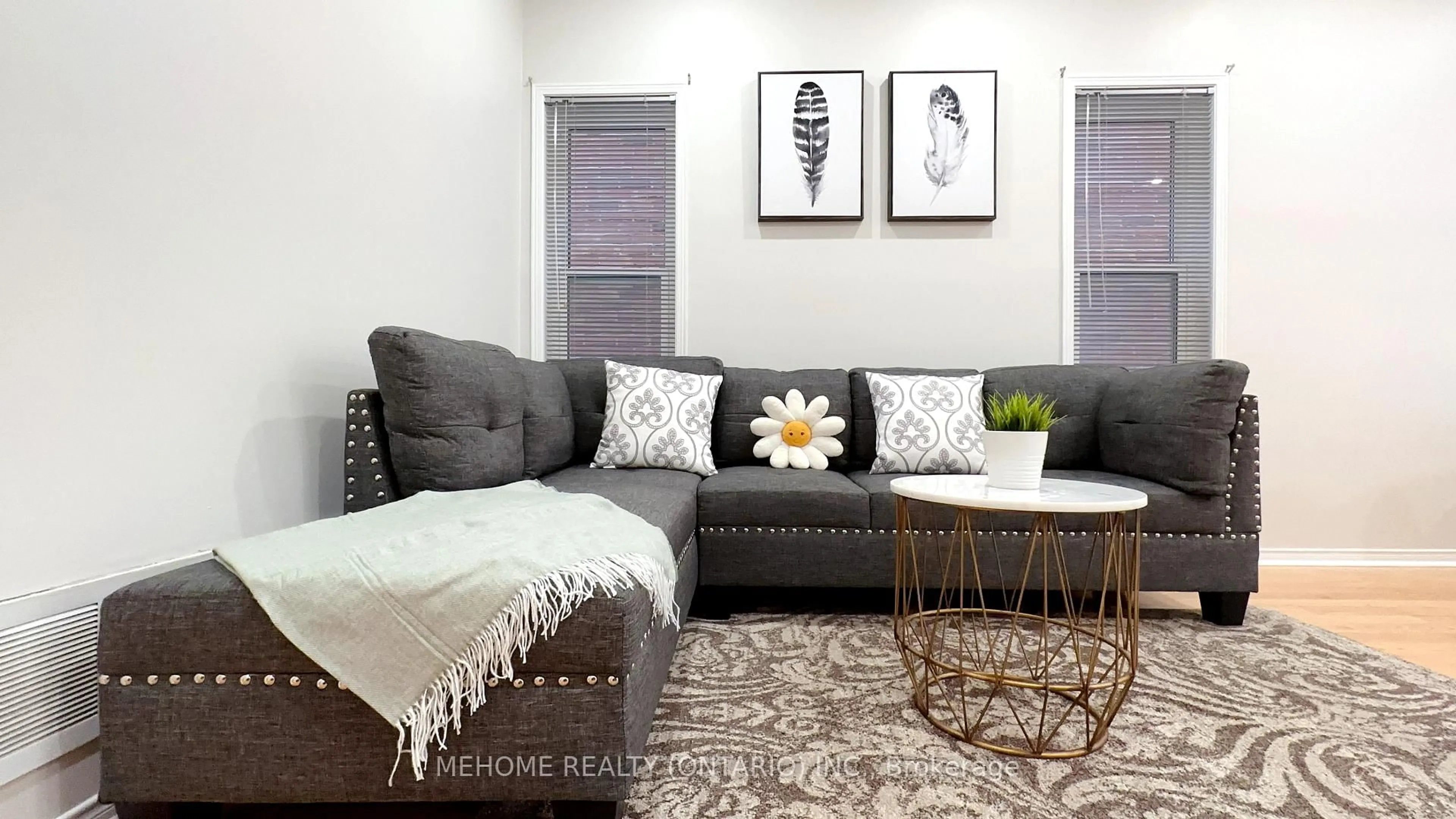 Living room with furniture, unknown for 15 Catherina St, Markham Ontario L6C 2L6