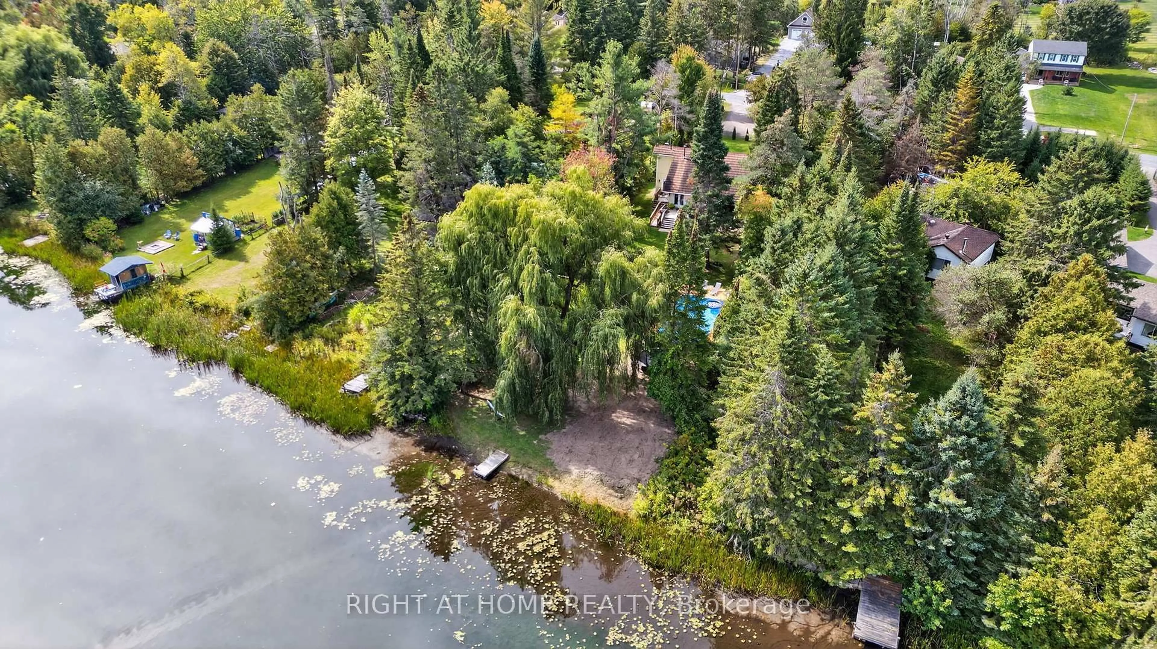 A pic from outside/outdoor area/front of a property/back of a property/a pic from drone, water/lake/river/ocean view for 11 Nicholson Dr, Uxbridge Ontario L9P 1R2