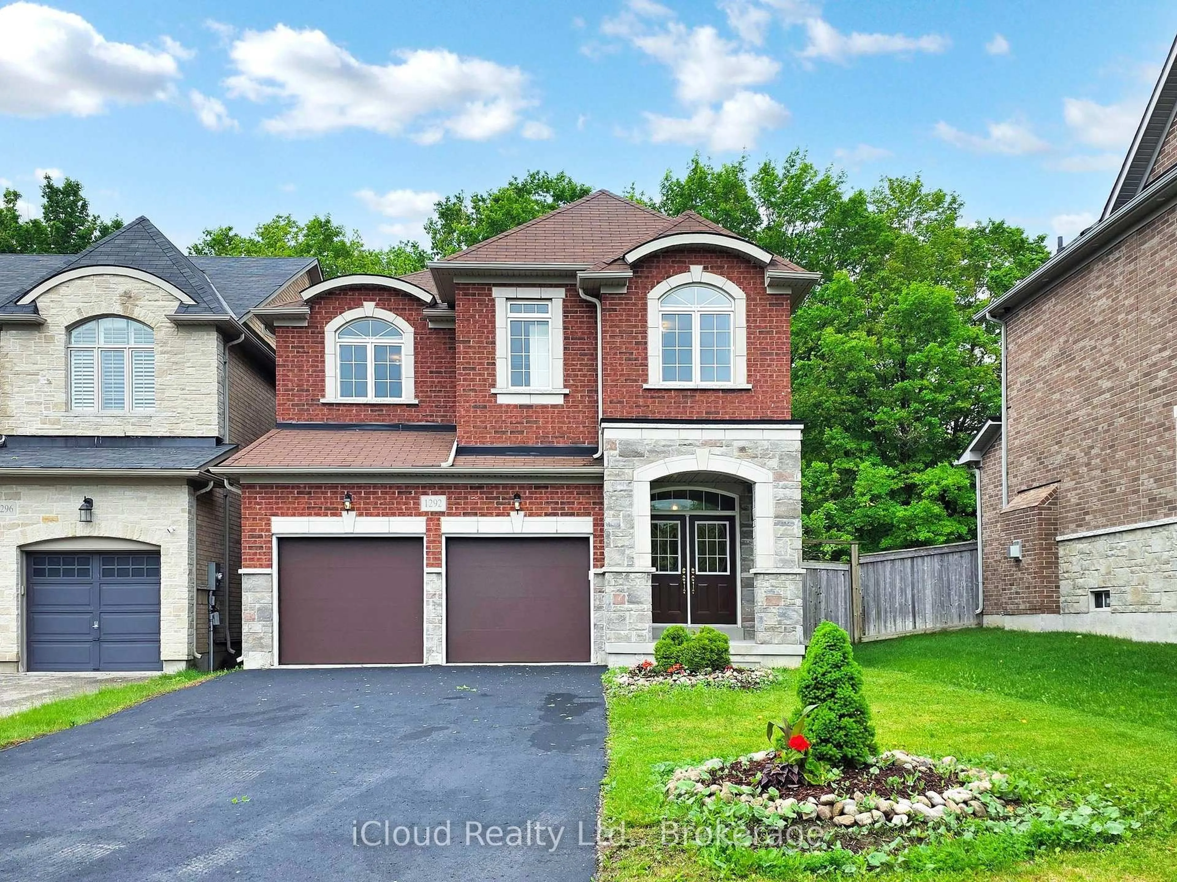 Home with brick exterior material, street for 1292 Mccron Cres, Newmarket Ontario L3X 0C7