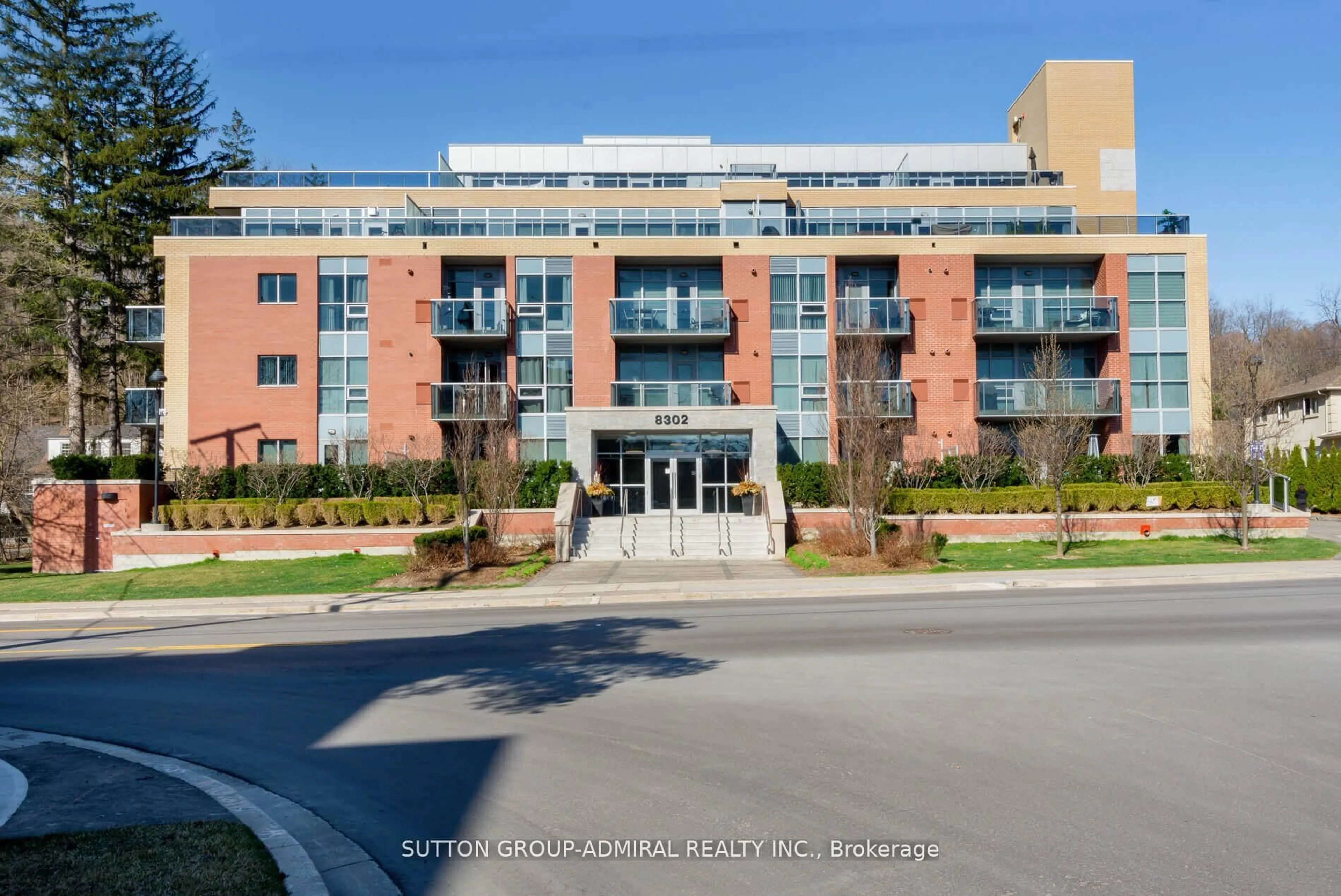 Indoor foyer for 8302 Islington Ave #405, Vaughan Ontario L4L 0E6