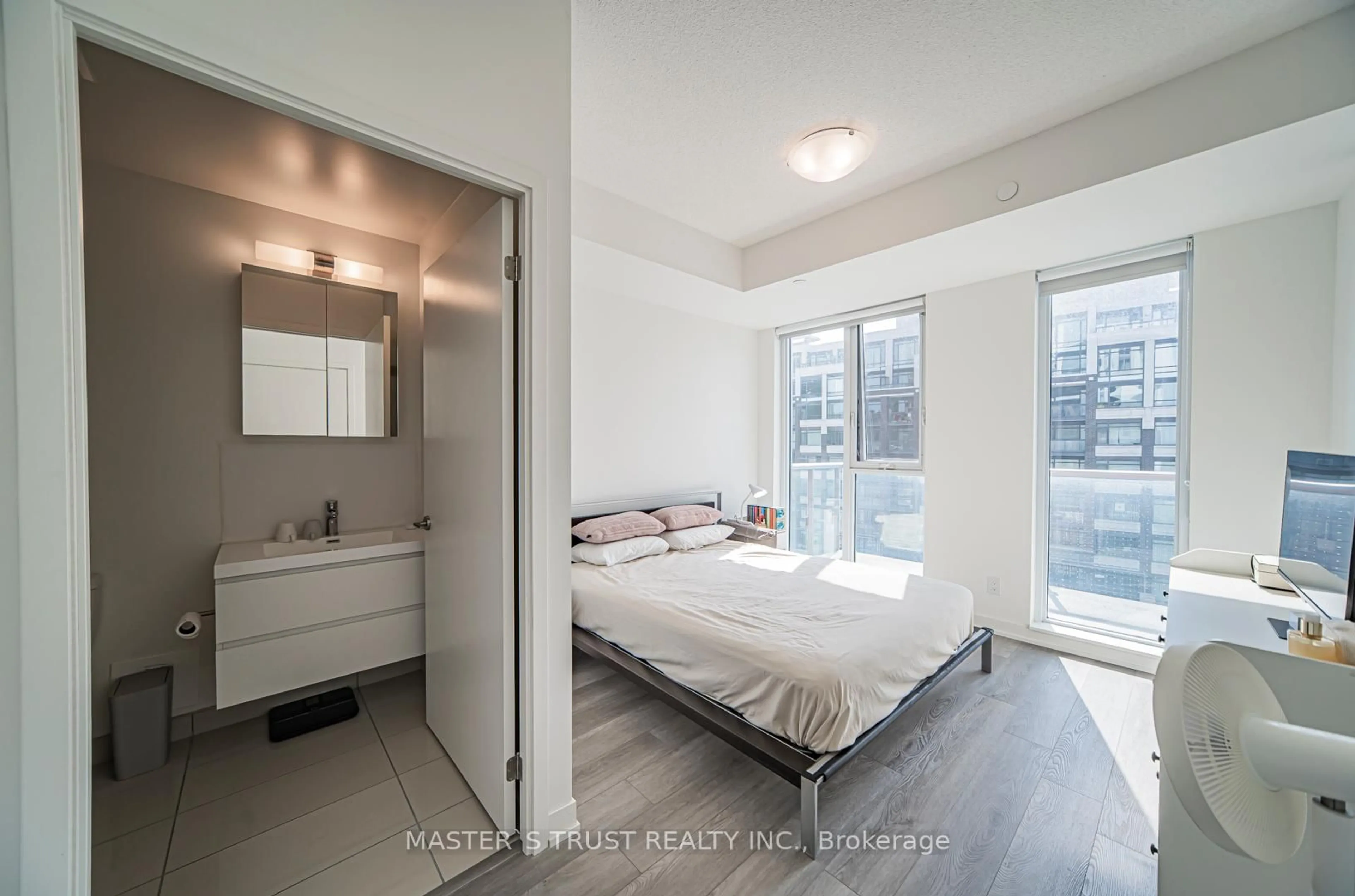 Bedroom with bed, unknown for 292 Verdale Crossing #804, Markham Ontario L6G 1B3