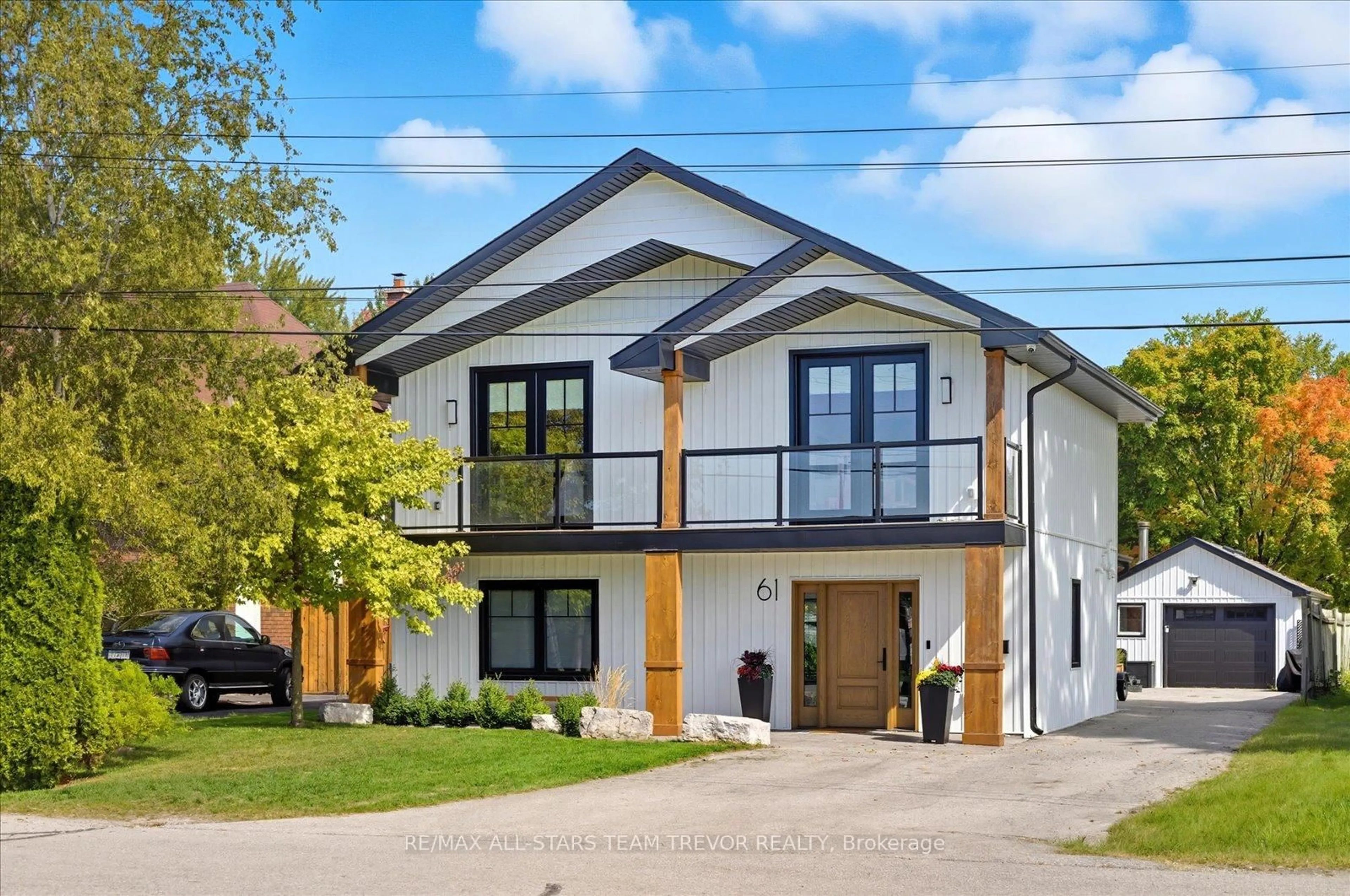 Home with brick exterior material, street for 61 Canal St, Georgina Ontario L4P 1K6