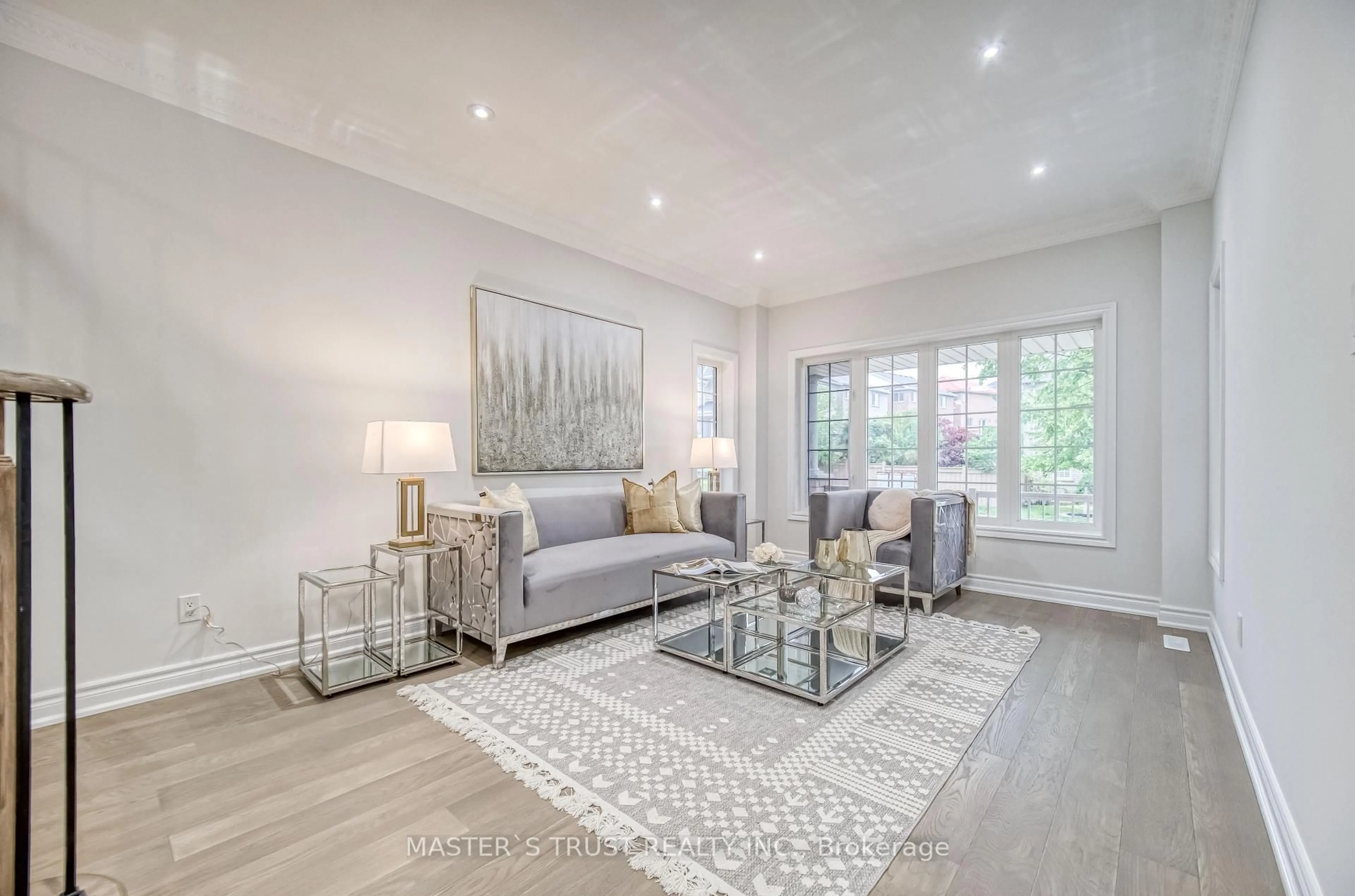 Living room with furniture, unknown for 76 Mynden Way, Newmarket Ontario L3X 3A9