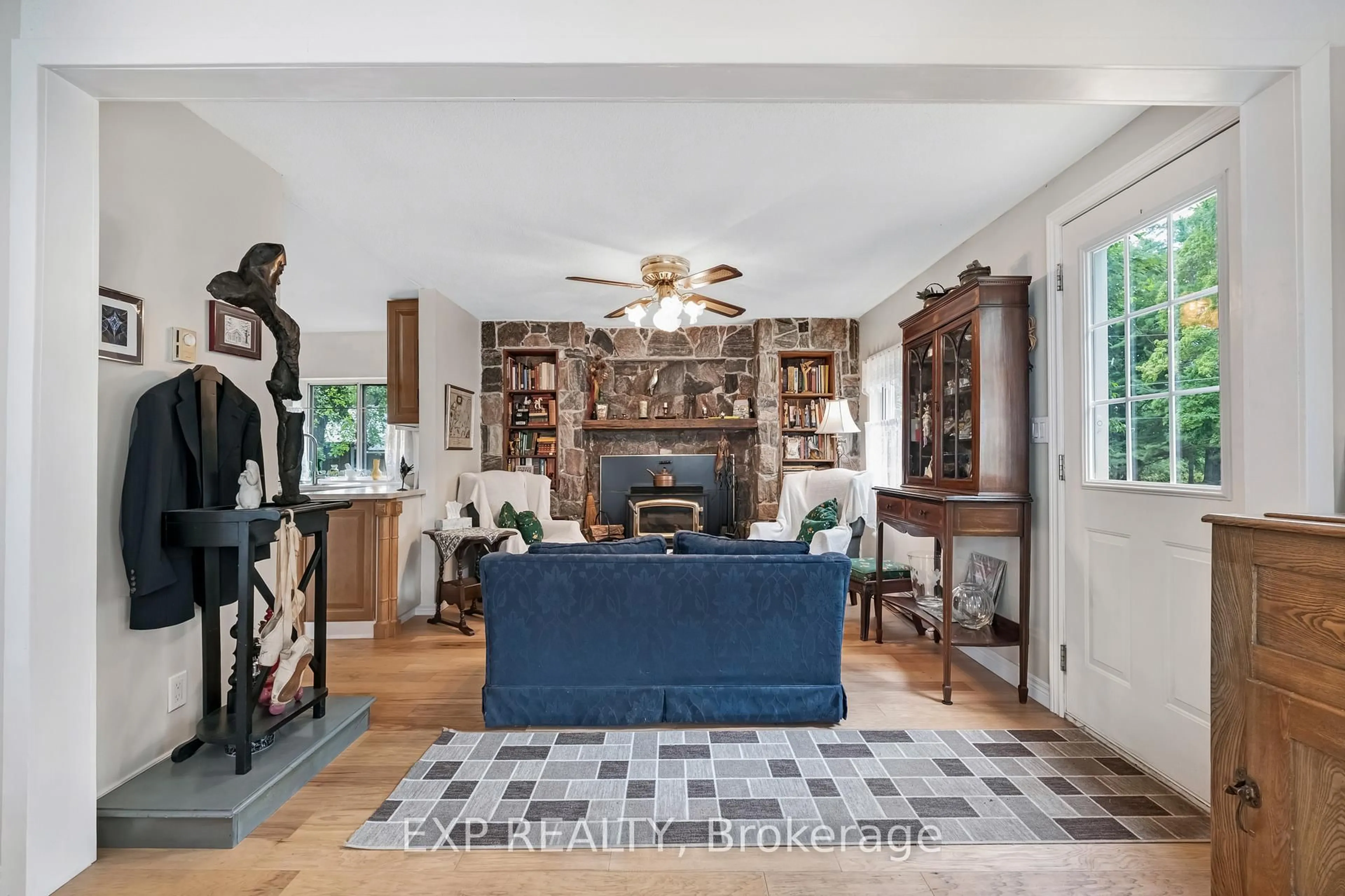Living room with furniture, unknown for 77 Seventh St, Brock Ontario L0K 1A0