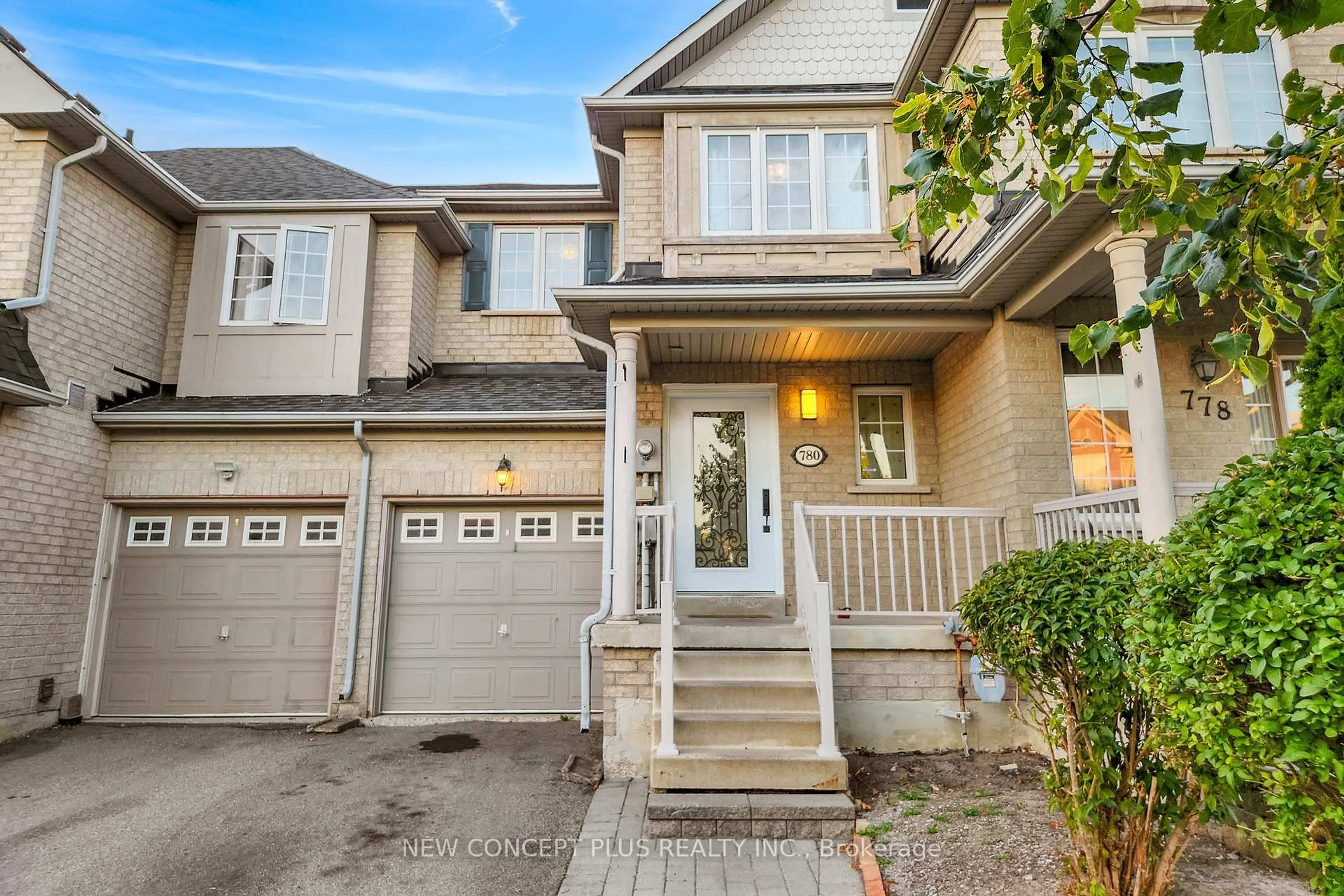 Unknown for 780 Joe Persechini Dr, Newmarket Ontario L3X 2S6