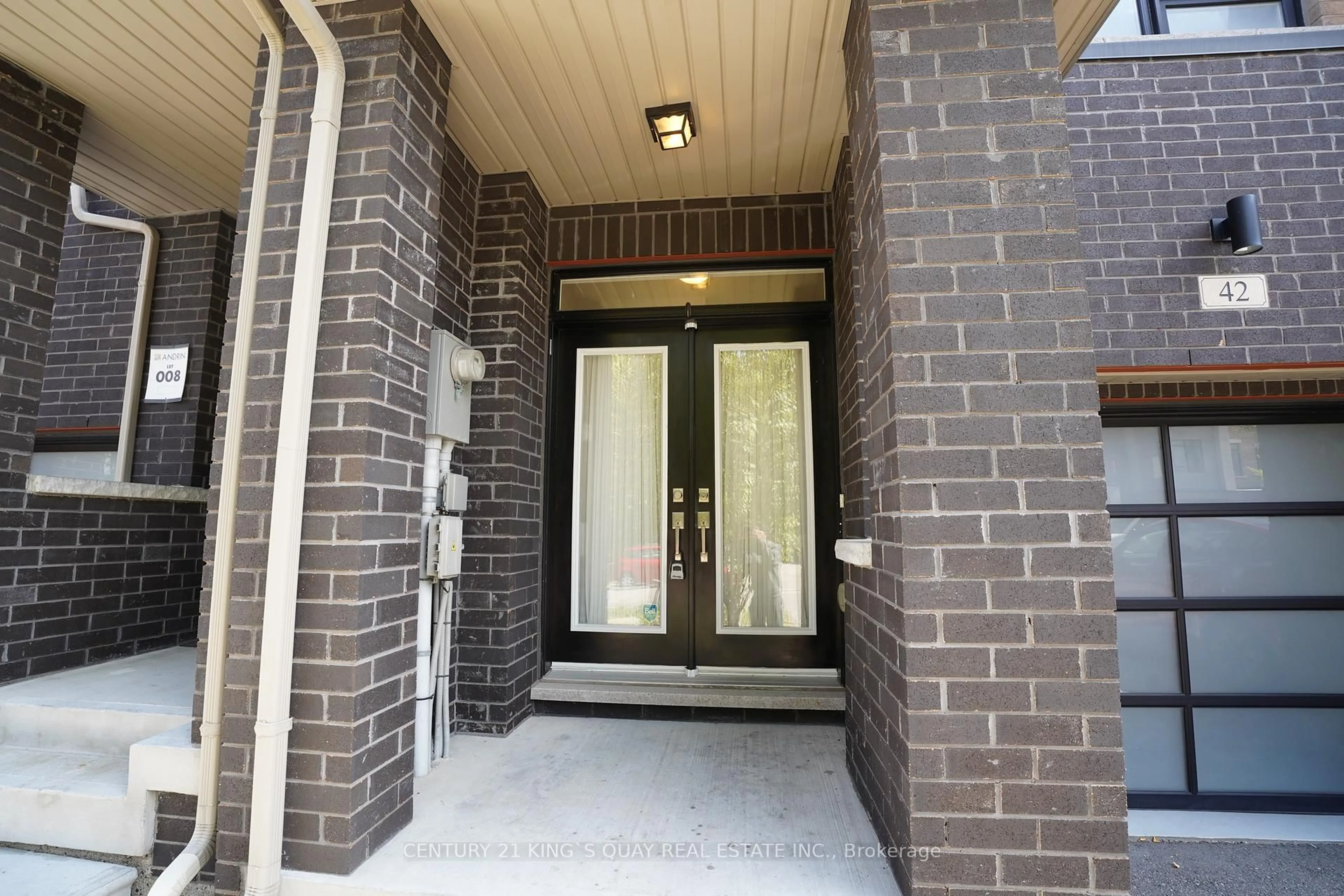 Indoor entryway for 42 Fancamp Dr, Vaughan Ontario L6A 4Z1