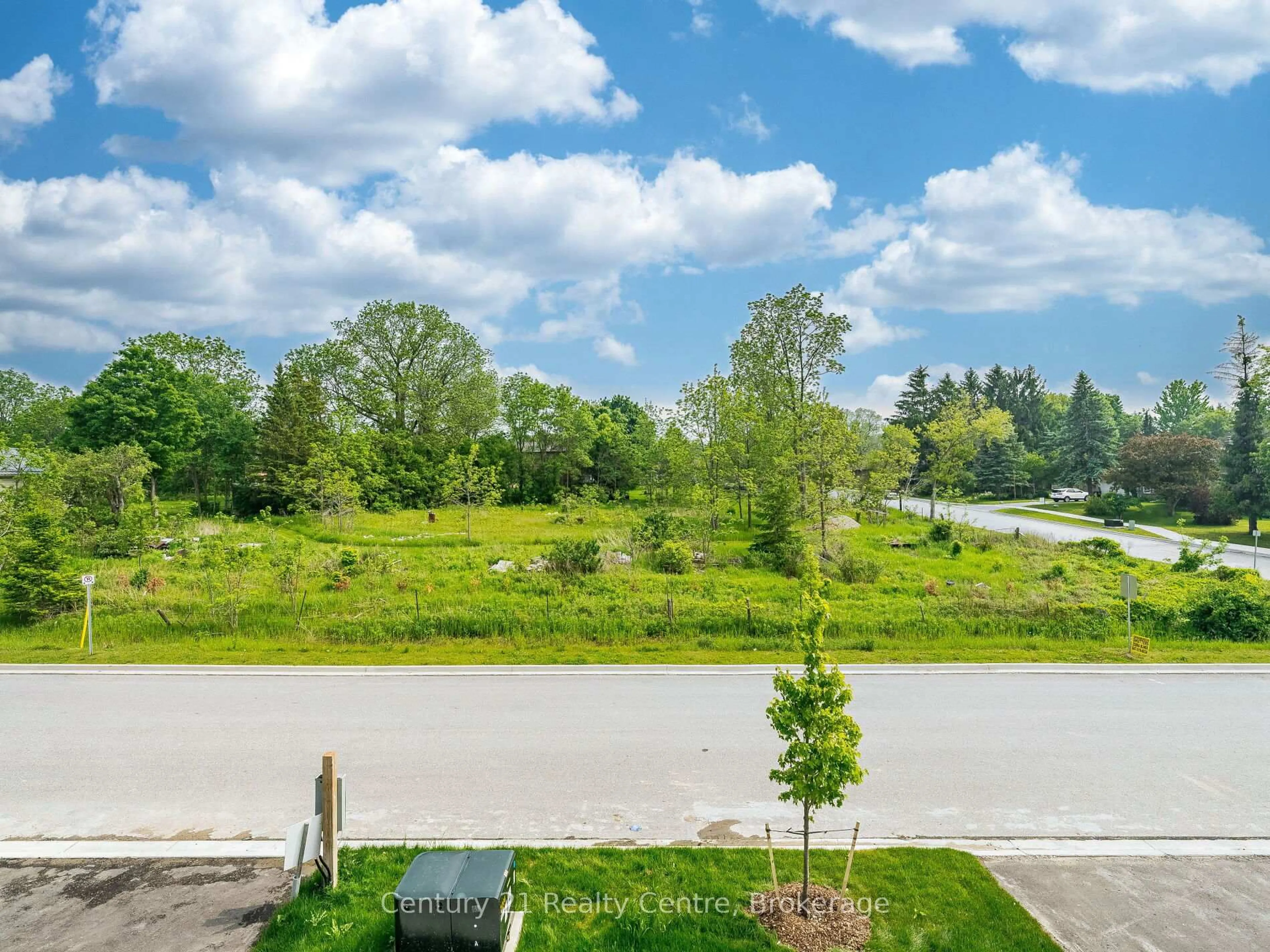 A pic from outside/outdoor area/front of a property/back of a property/a pic from drone, water/lake/river/ocean view for 26 Hearn St, Bradford West Gwillimbury Ontario L0G 1B0