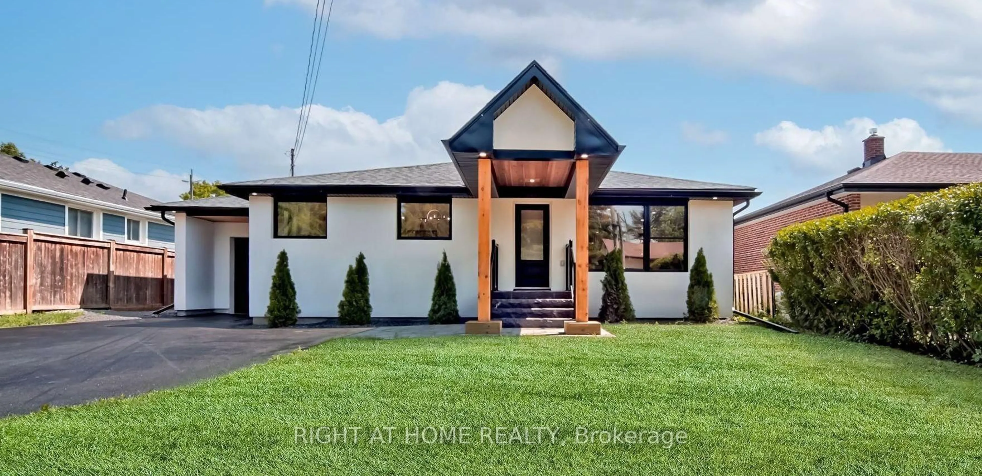 Unknown for 33 Beech St, Uxbridge Ontario L9P 1A8