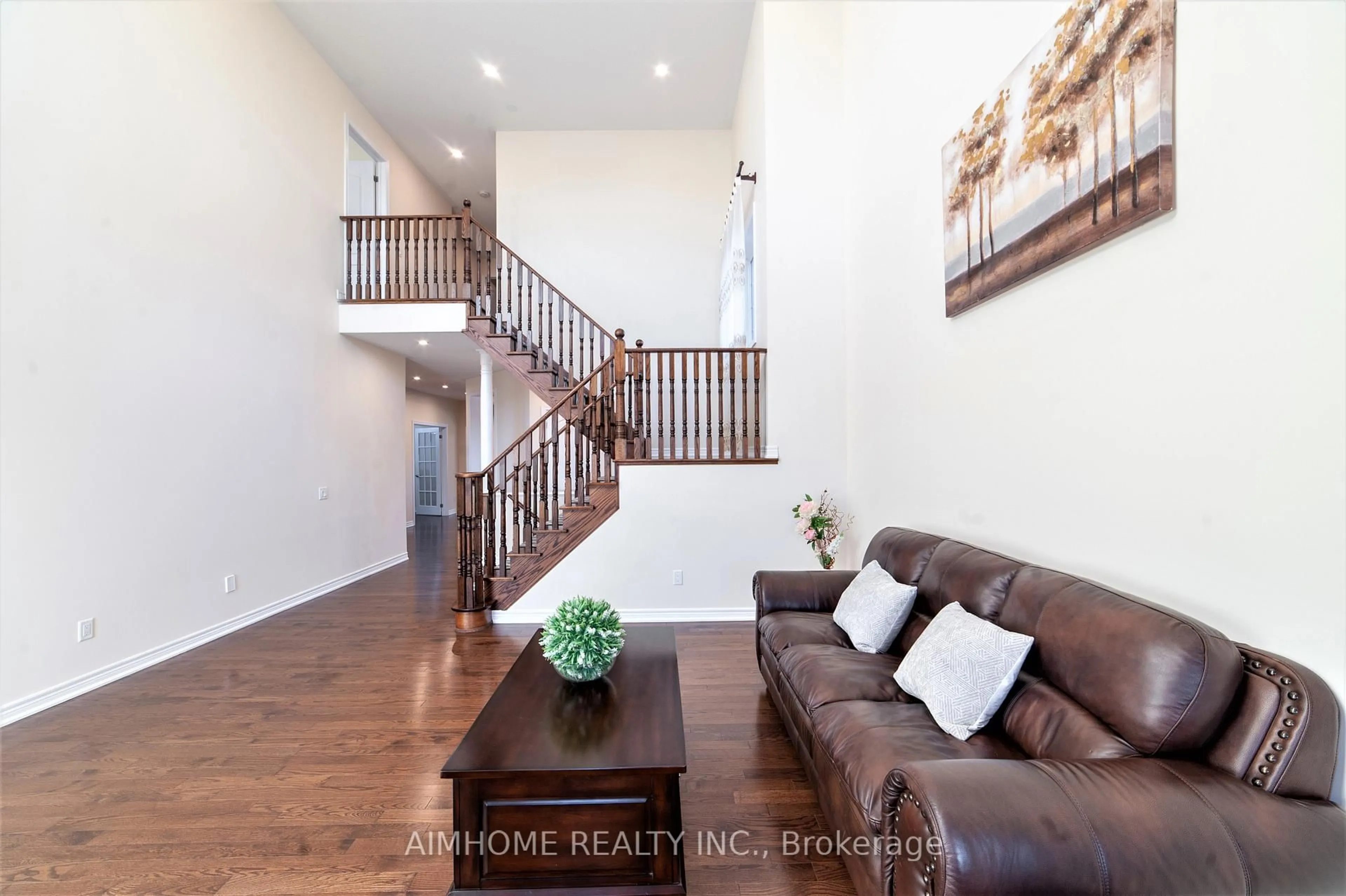 Unknown for 28 Countrywide Crt, Vaughan Ontario L6A 1W7