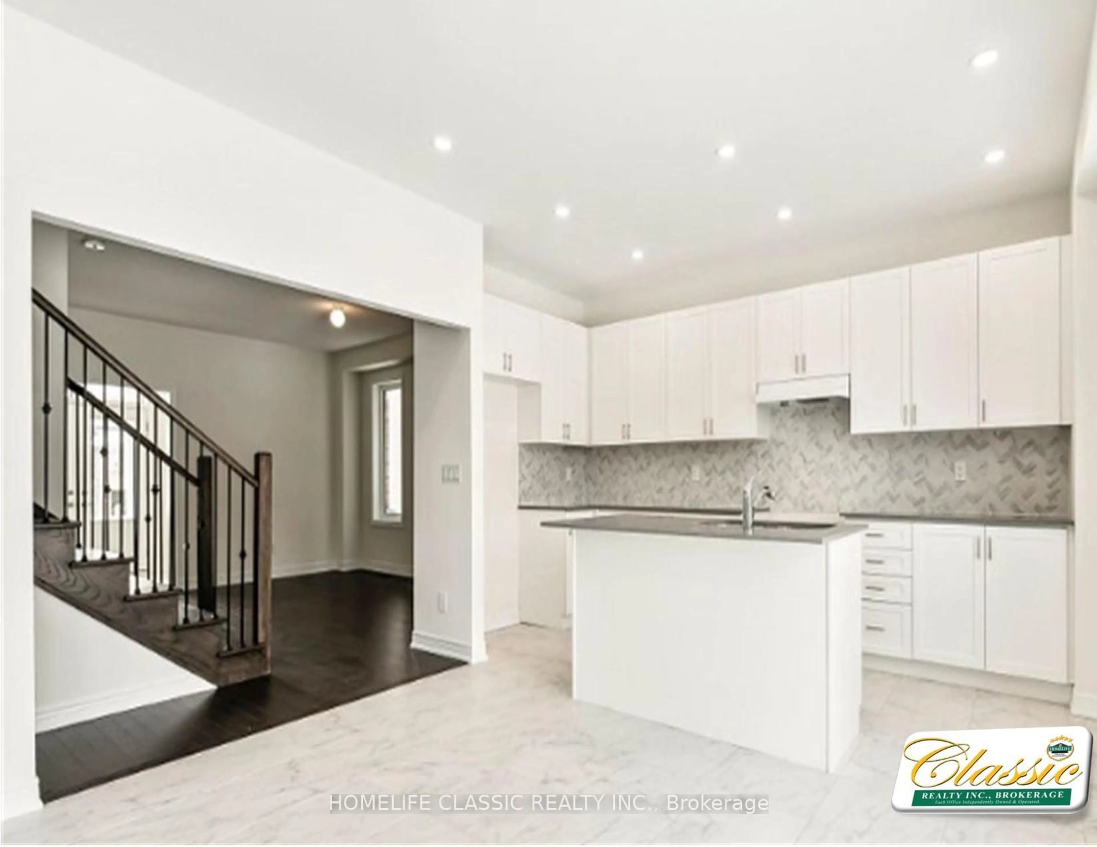 Open concept kitchen, unknown for 1286 Davis Loop, Innisfil Ontario L0L 1W0