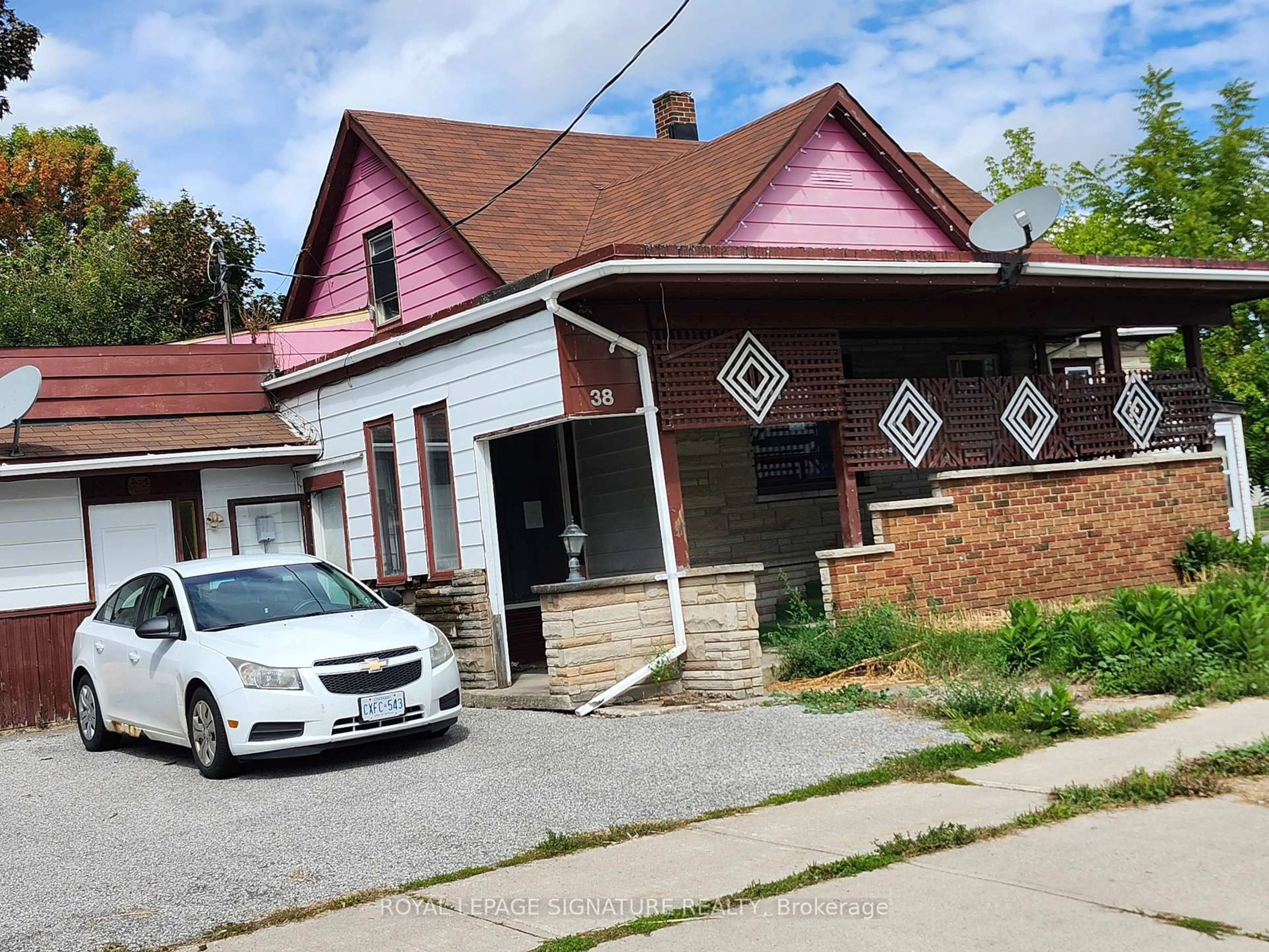 Unknown for 38 Tupper St, New Tecumseth Ontario L9R 1E5