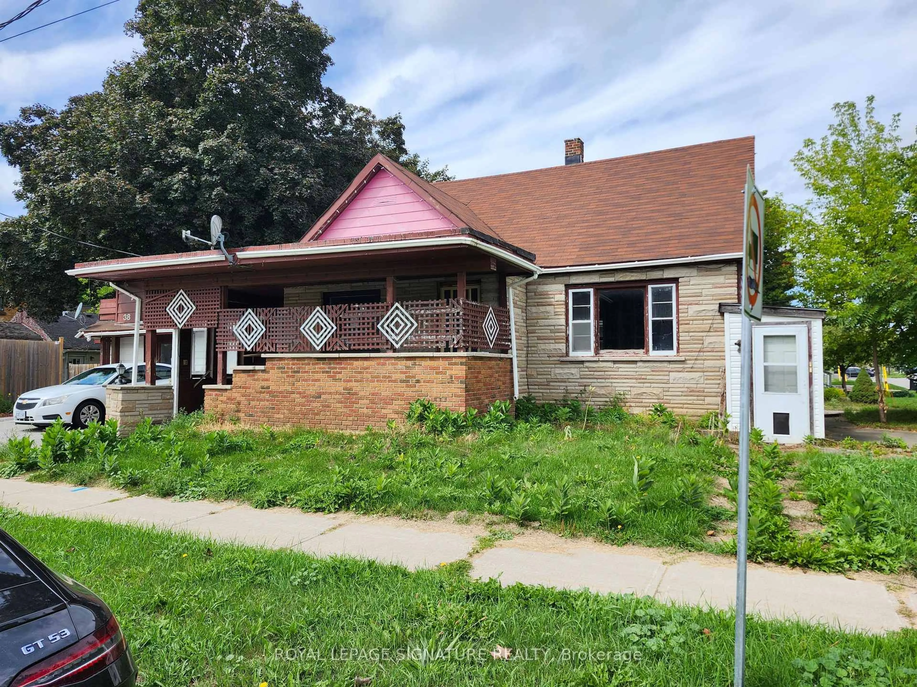 Home with brick exterior material, street for 38 Tupper St, New Tecumseth Ontario L9R 1E5