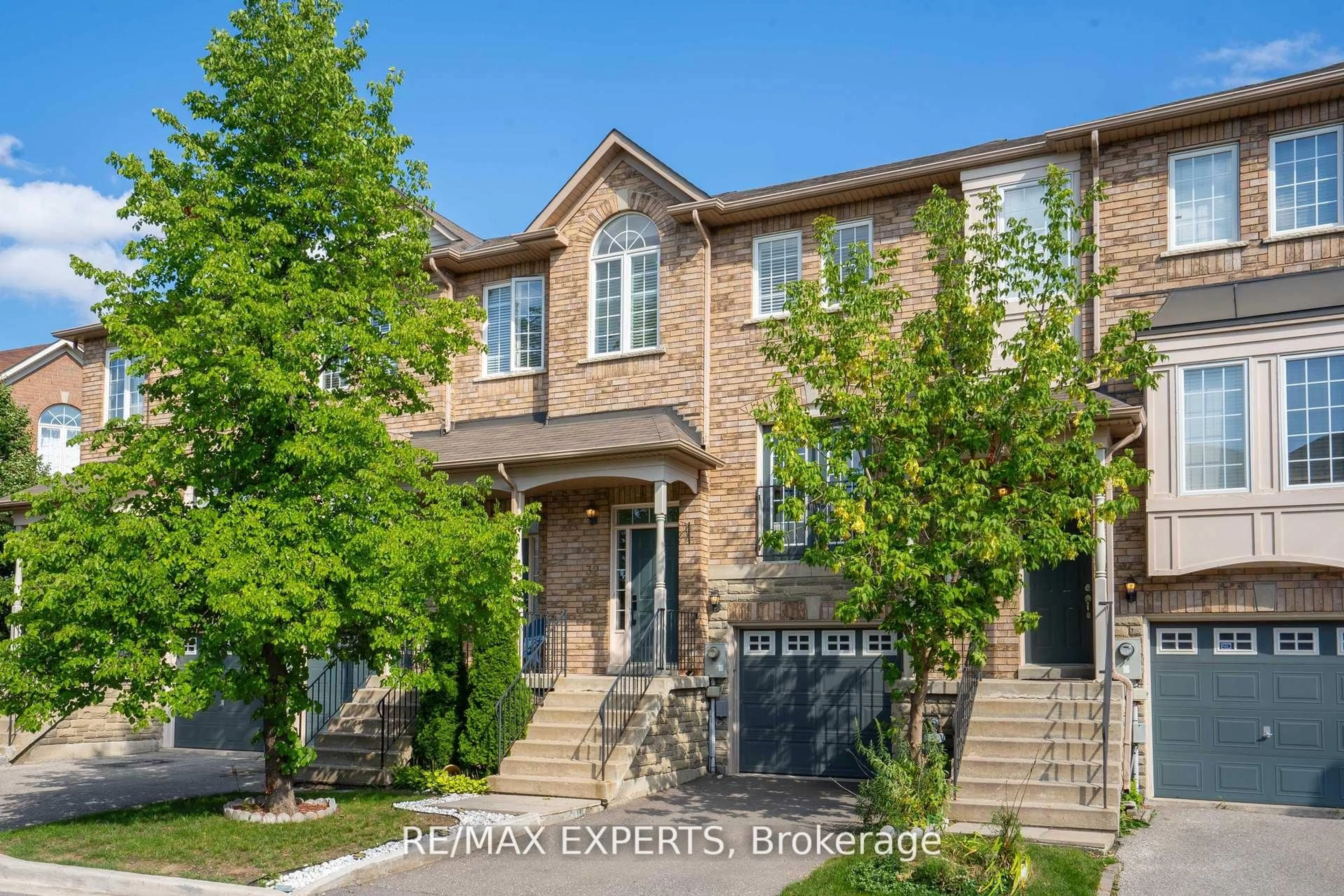 Home with brick exterior material, street for 19 Foxchase Ave #32, Vaughan Ontario L4L 9M9