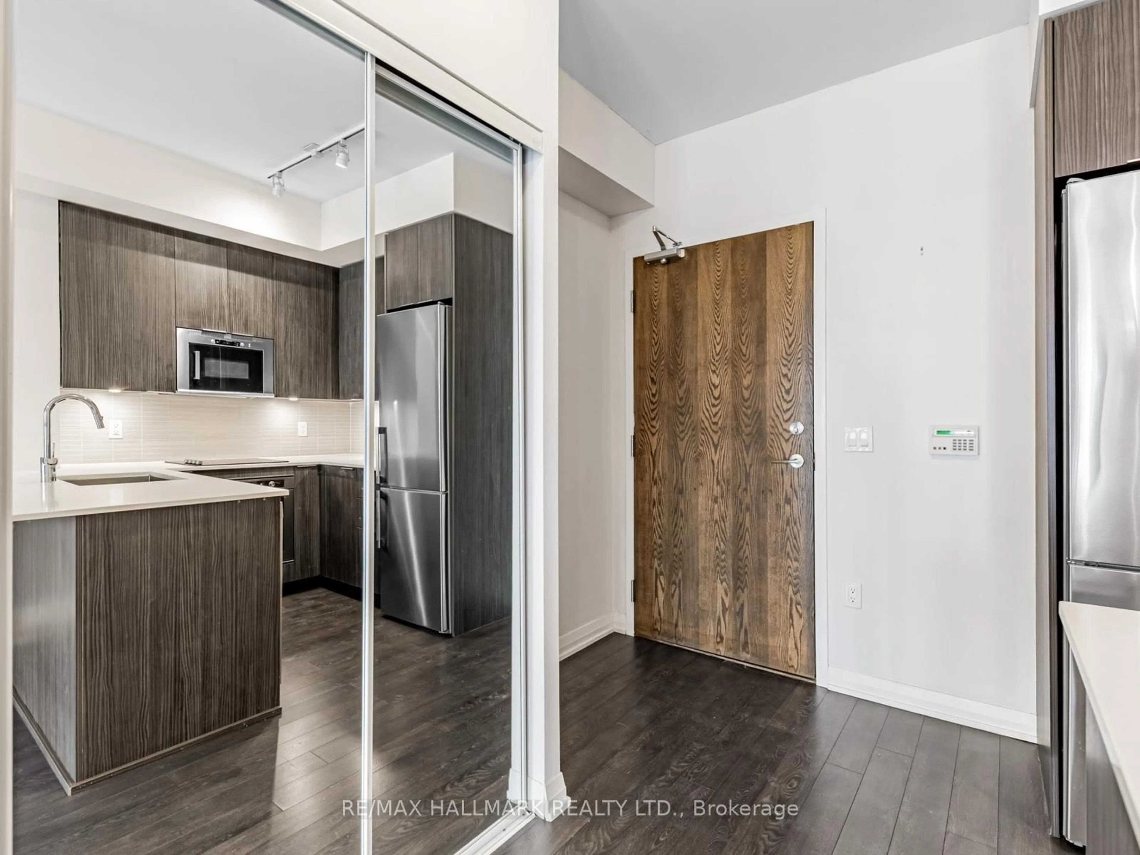 Unknown for 99 Eagle Rock Way #322, Vaughan Ontario L6A 5A7