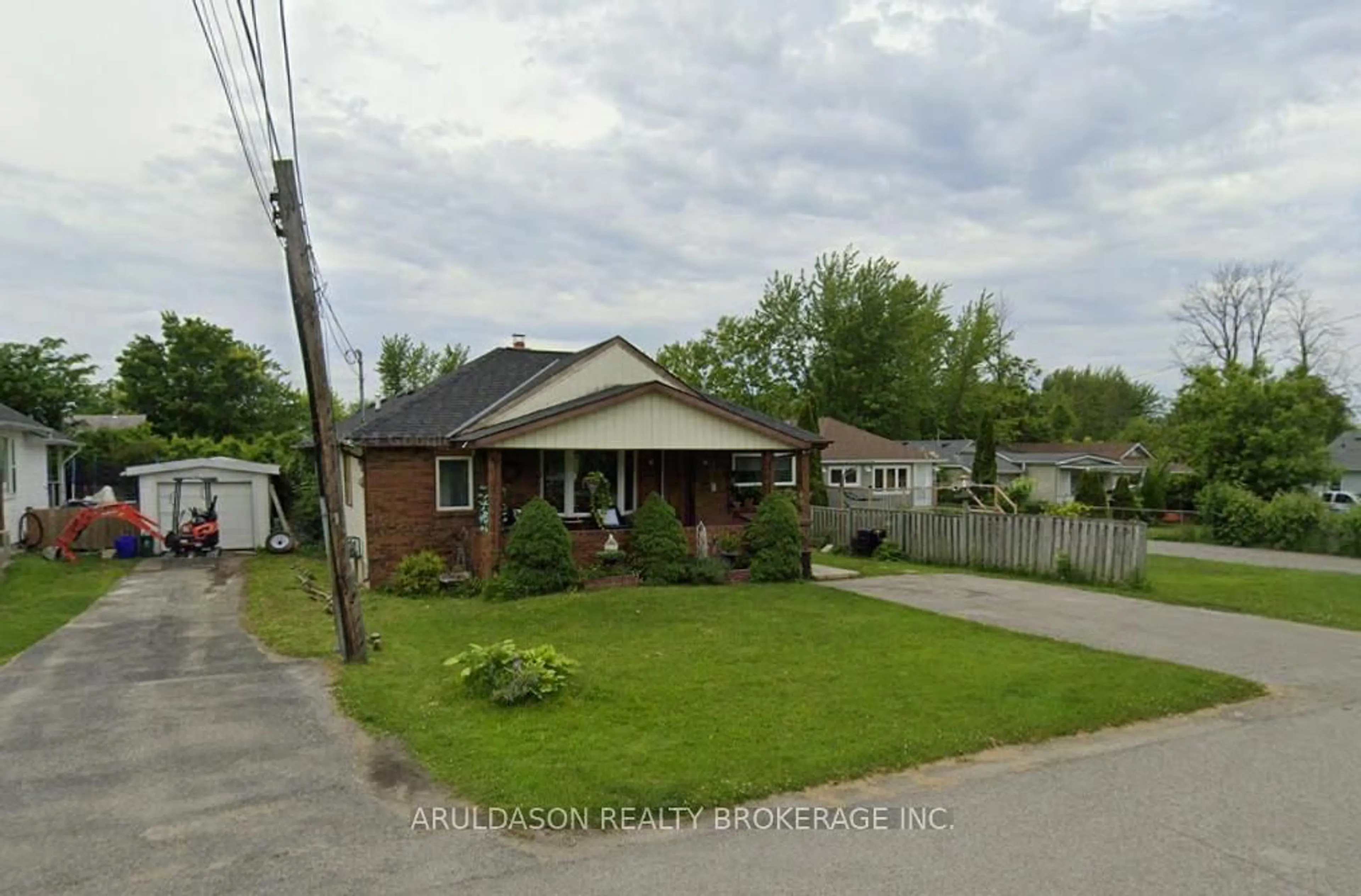 A pic from outside/outdoor area/front of a property/back of a property/a pic from drone, street for 62 Franklin Beach Rd, Georgina Ontario L0E 1L0