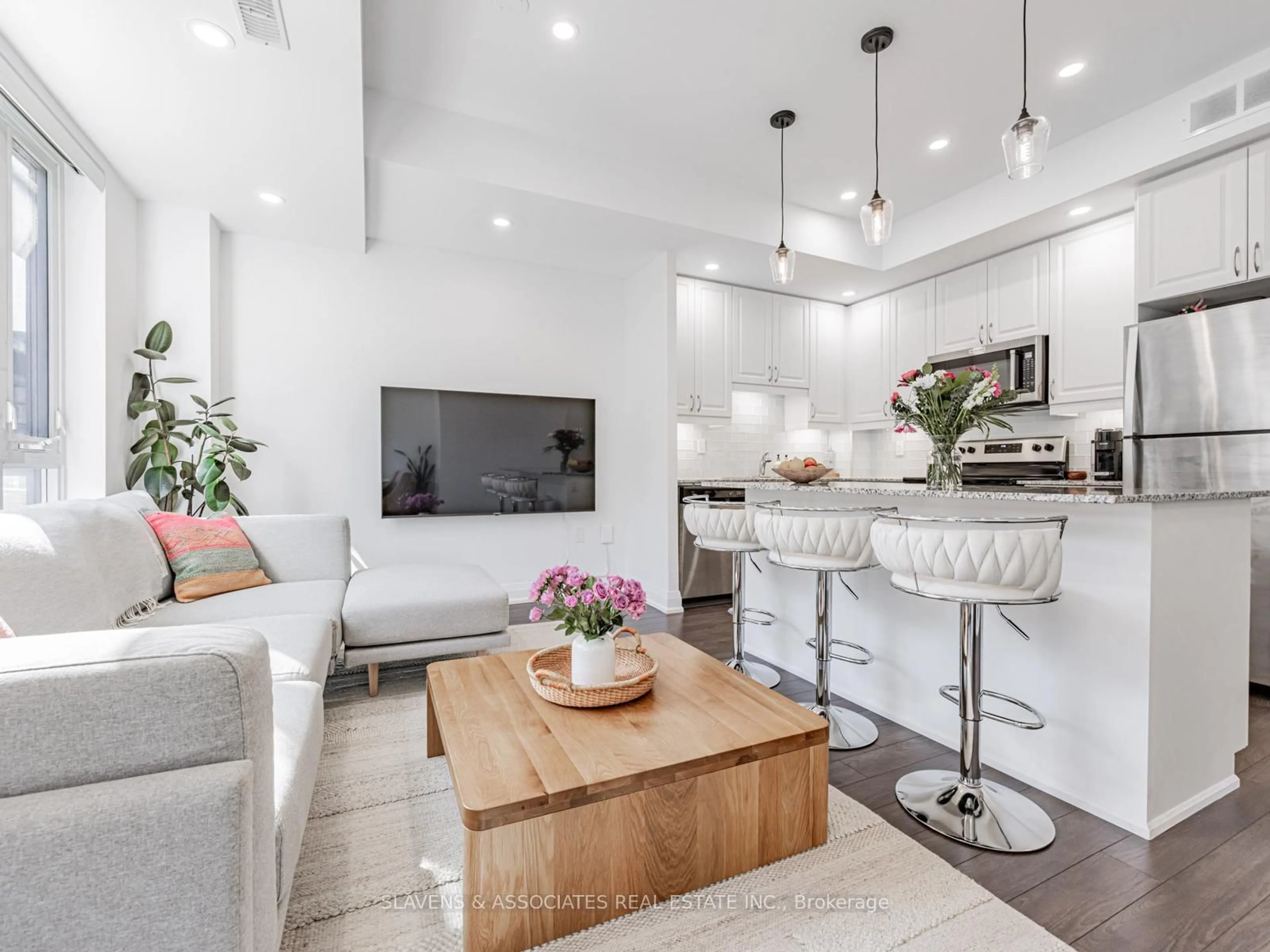 Open concept kitchen, unknown for 5289 Highway 7 #D1203, Vaughan Ontario L4L 0J1