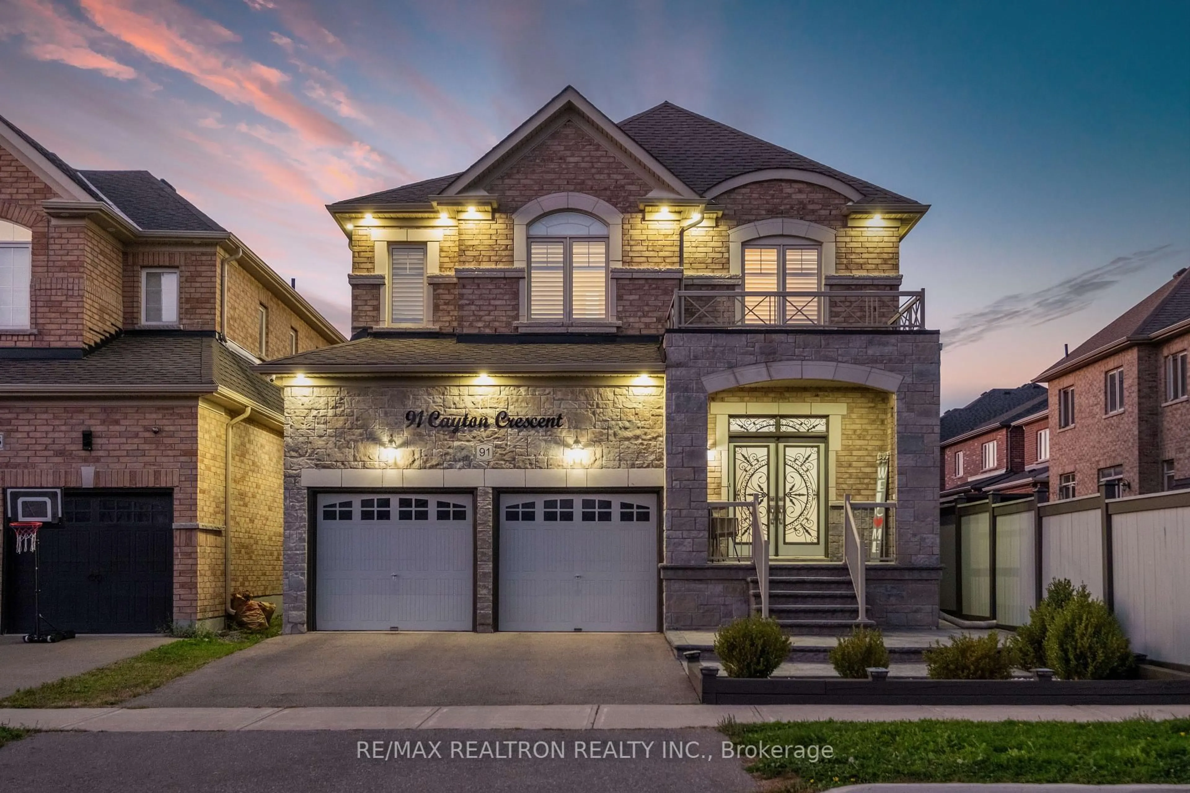 Home with brick exterior material, street for 91 Cayton Cres, Bradford West Gwillimbury Ontario L3Z 0V9