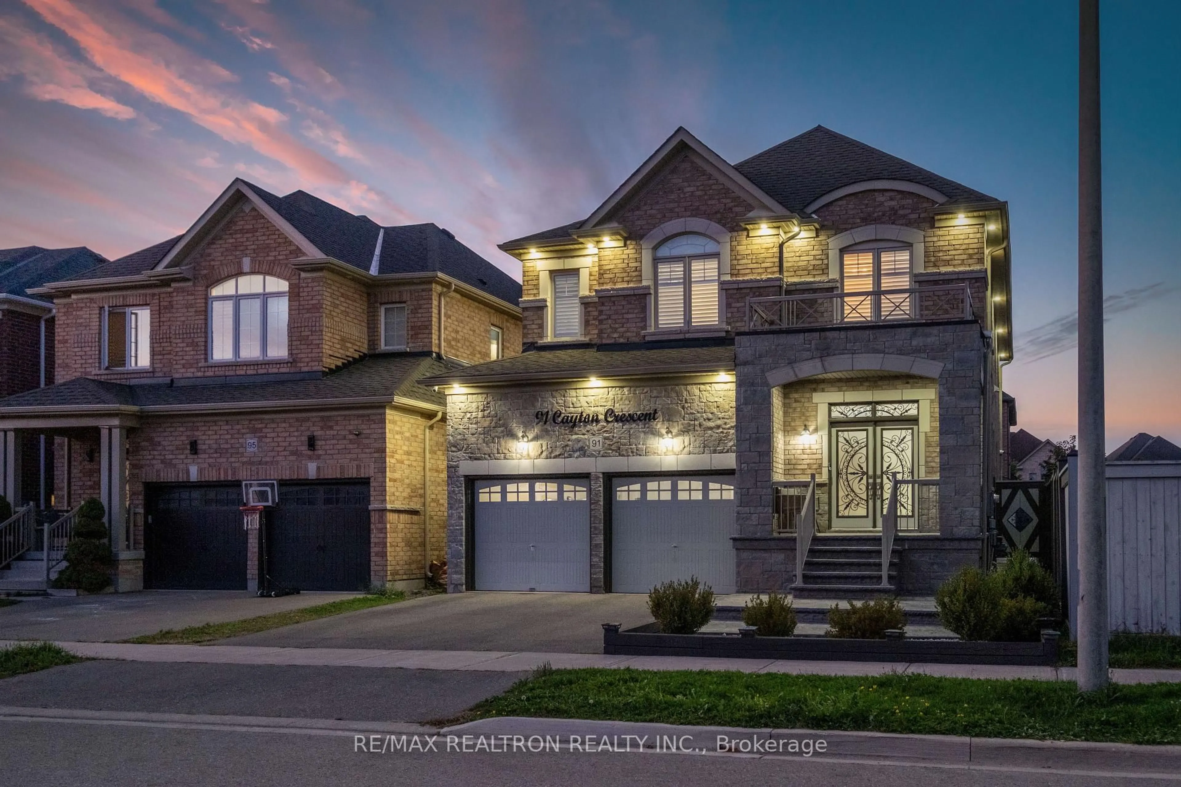 Home with brick exterior material, street for 91 Cayton Cres, Bradford West Gwillimbury Ontario L3Z 0V9