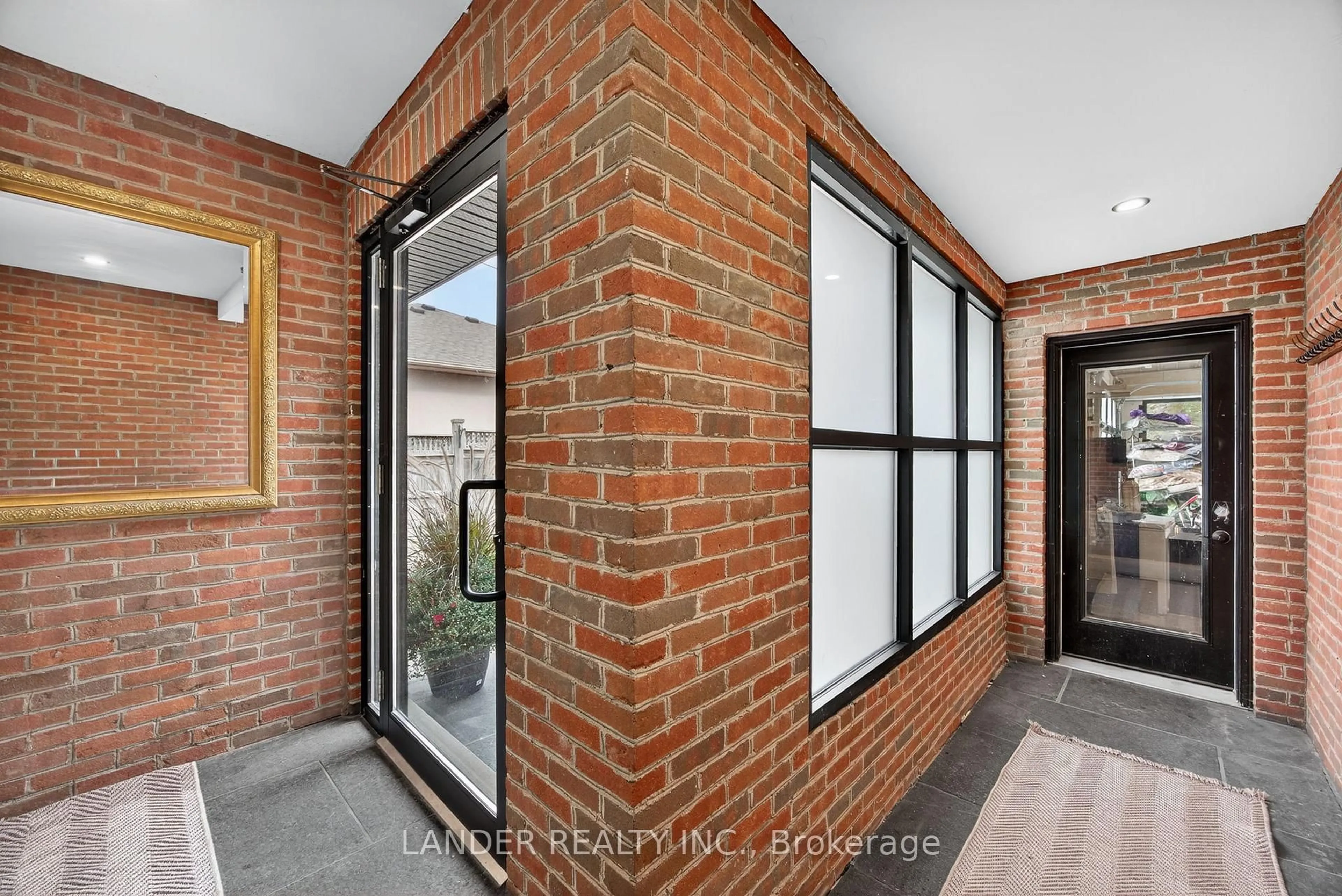 Home with brick exterior material, street for 10 Charles St, East Gwillimbury Ontario L0G 1V0